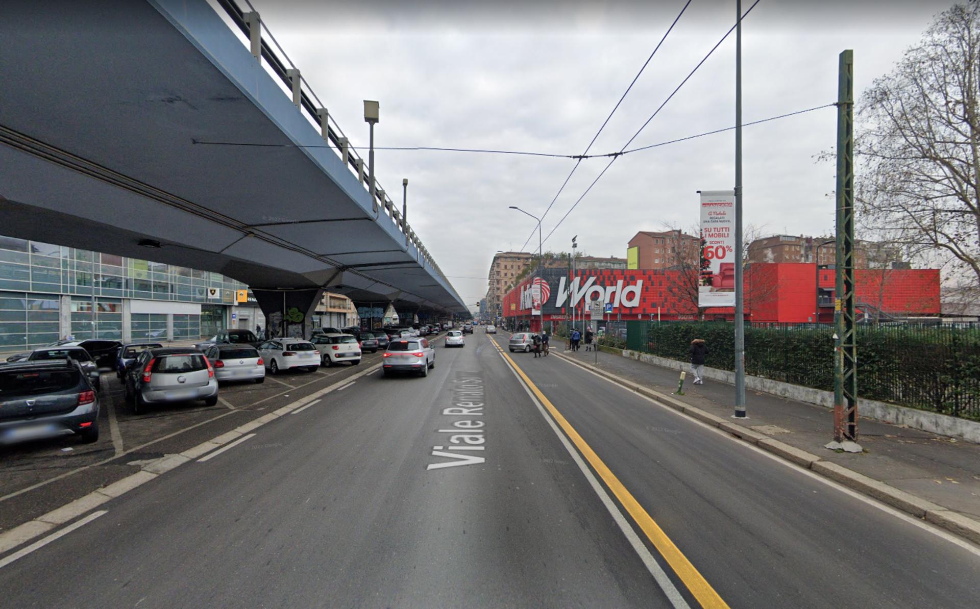 Impianto VERTICAL BANNER a Milano, in zona Manzoli - abbigliamento tecnico per il lavoro