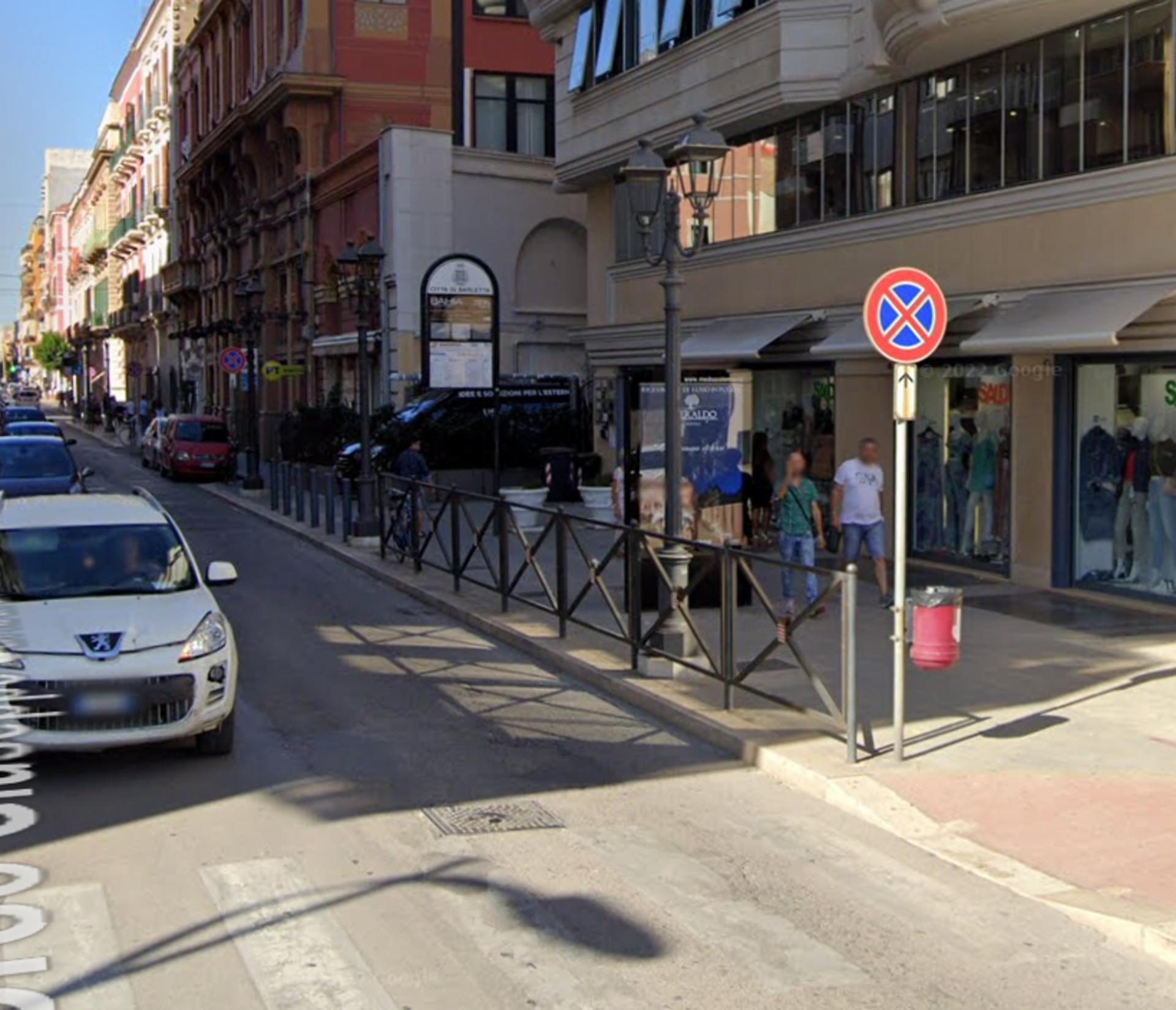Impianto TOTEM a Barletta, in zona Tatò store