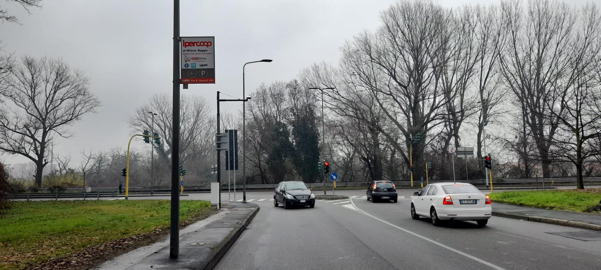 Impianto TARGA PALO a Milano, in zona Dimensione Uomo