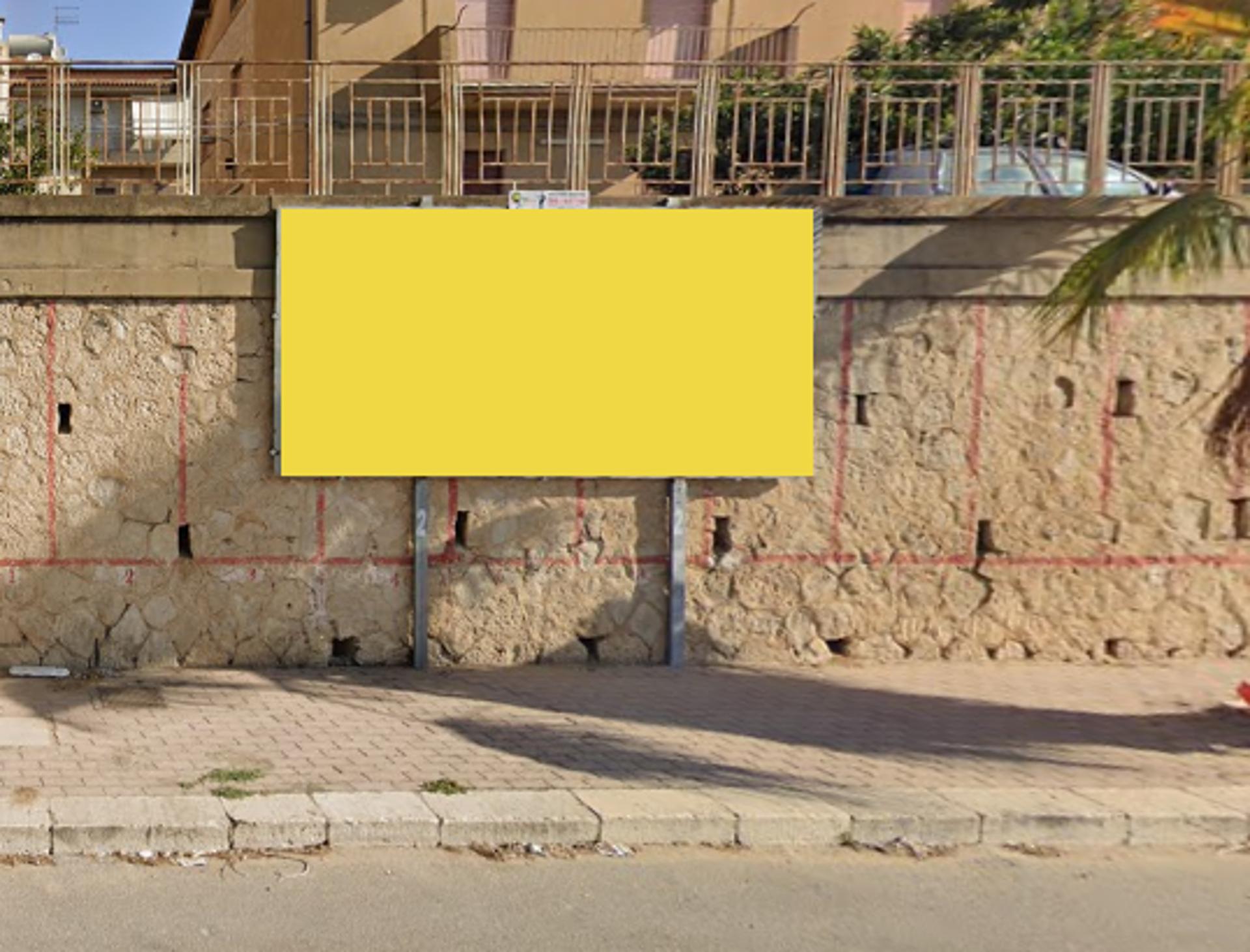 Impianto POSTER a Niscemi, in zona New Era Shopping Center