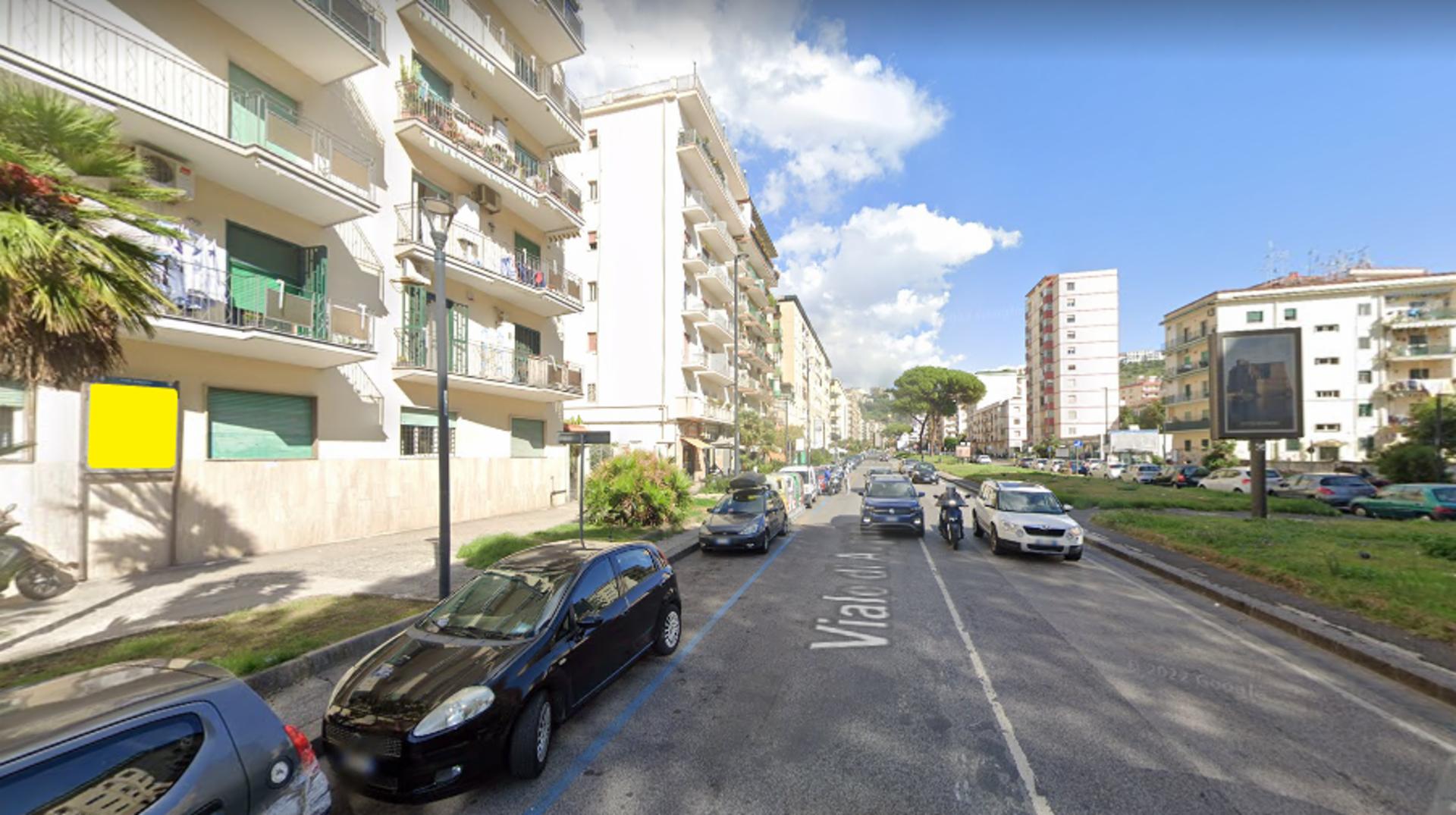 Impianto STENDARDO a Napoli, in zona Sweet Caffè
