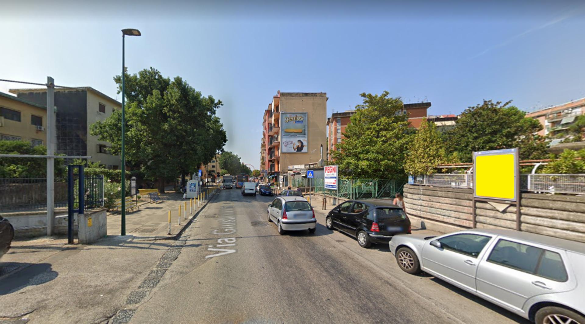 Impianto STENDARDO a Napoli, in zona Bacco's Wine and Food