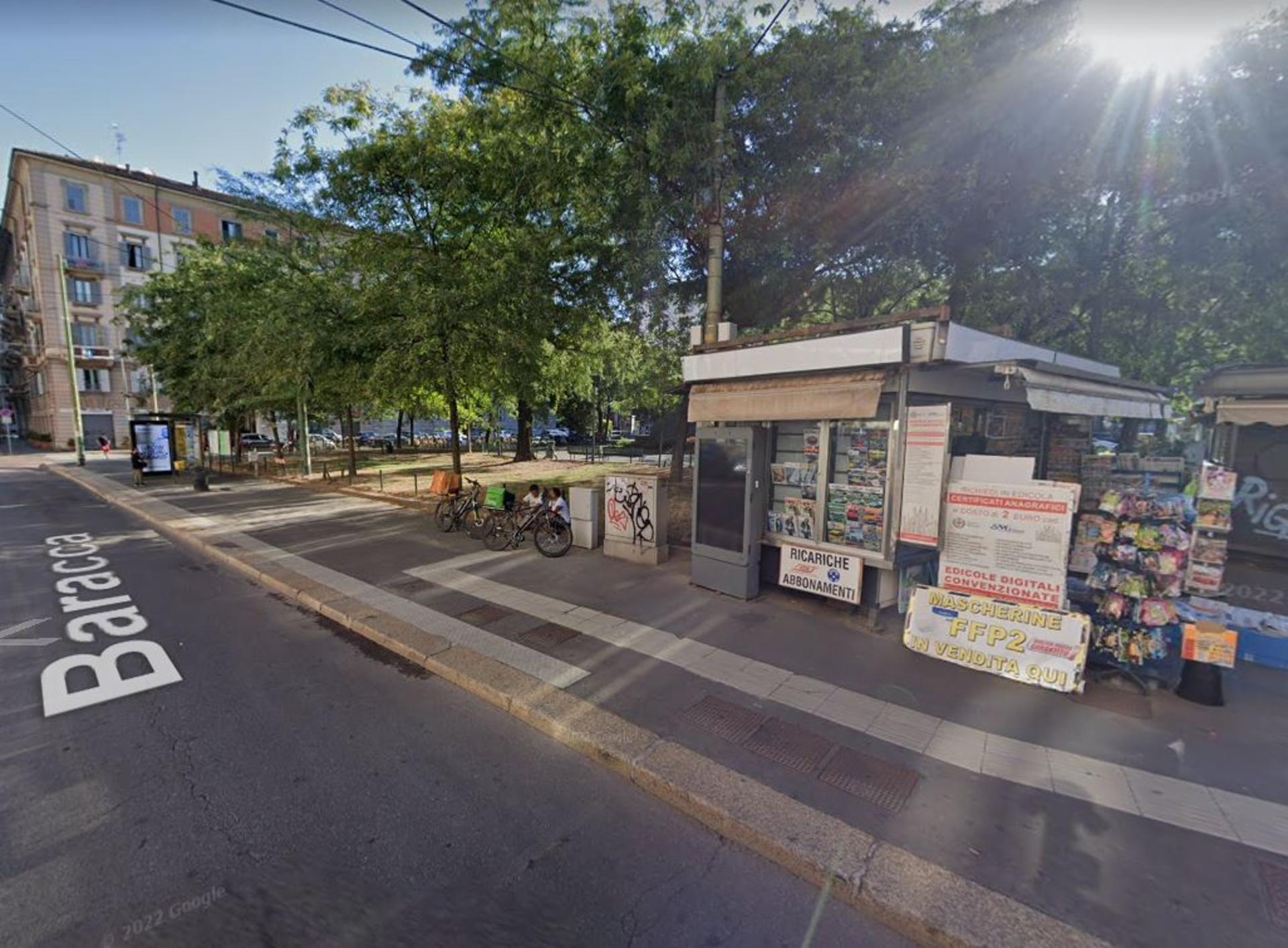 Impianto TOTEM DIGITALE a Milano, in zona Larky restaurant caffe Milano