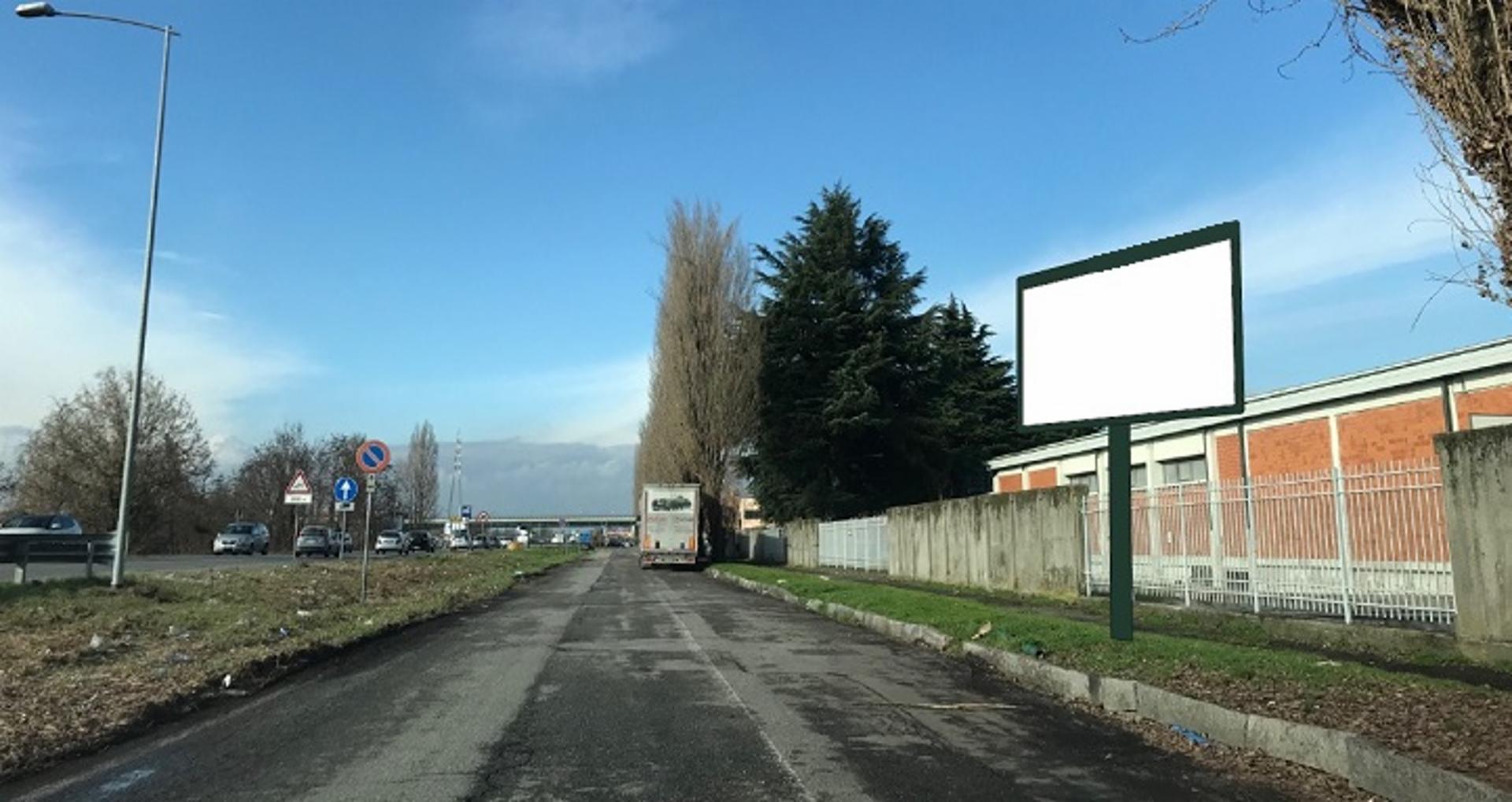 Impianto CARTELLONISTICA a Melzo, in zona Liceo scientifico statale Giordano Bruno
