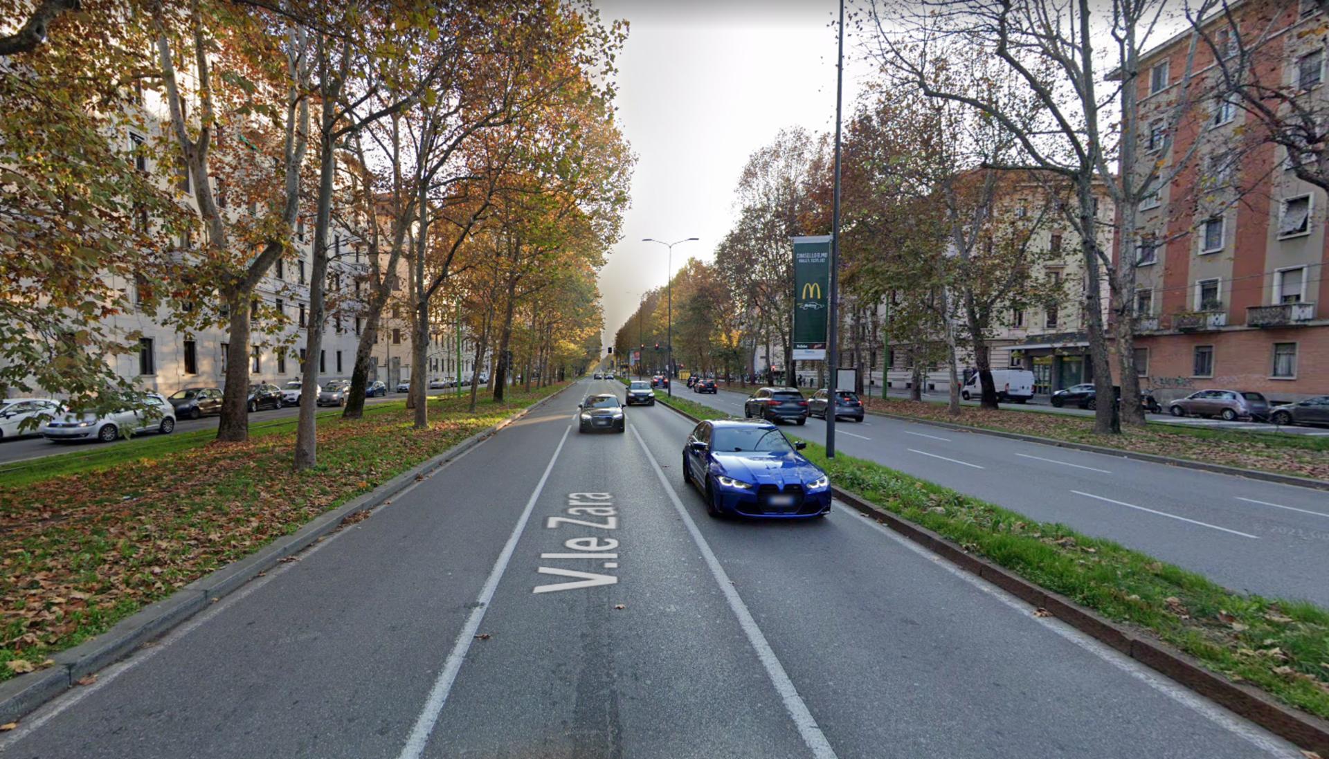 Impianto VERTICAL BANNER a Milano, in zona Bagnoli