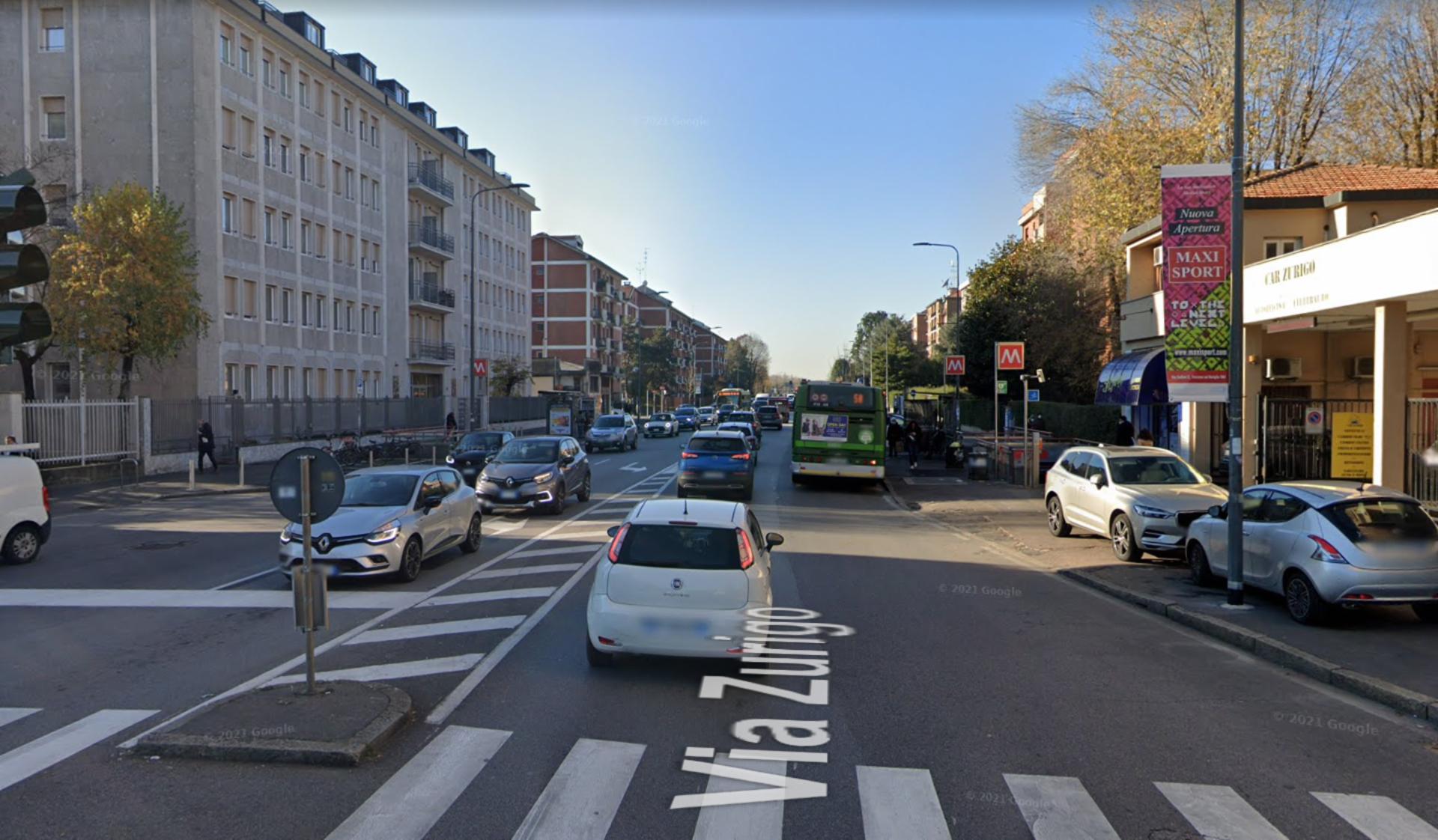 Impianto VERTICAL BANNER a Milano, in zona Il Comignolo