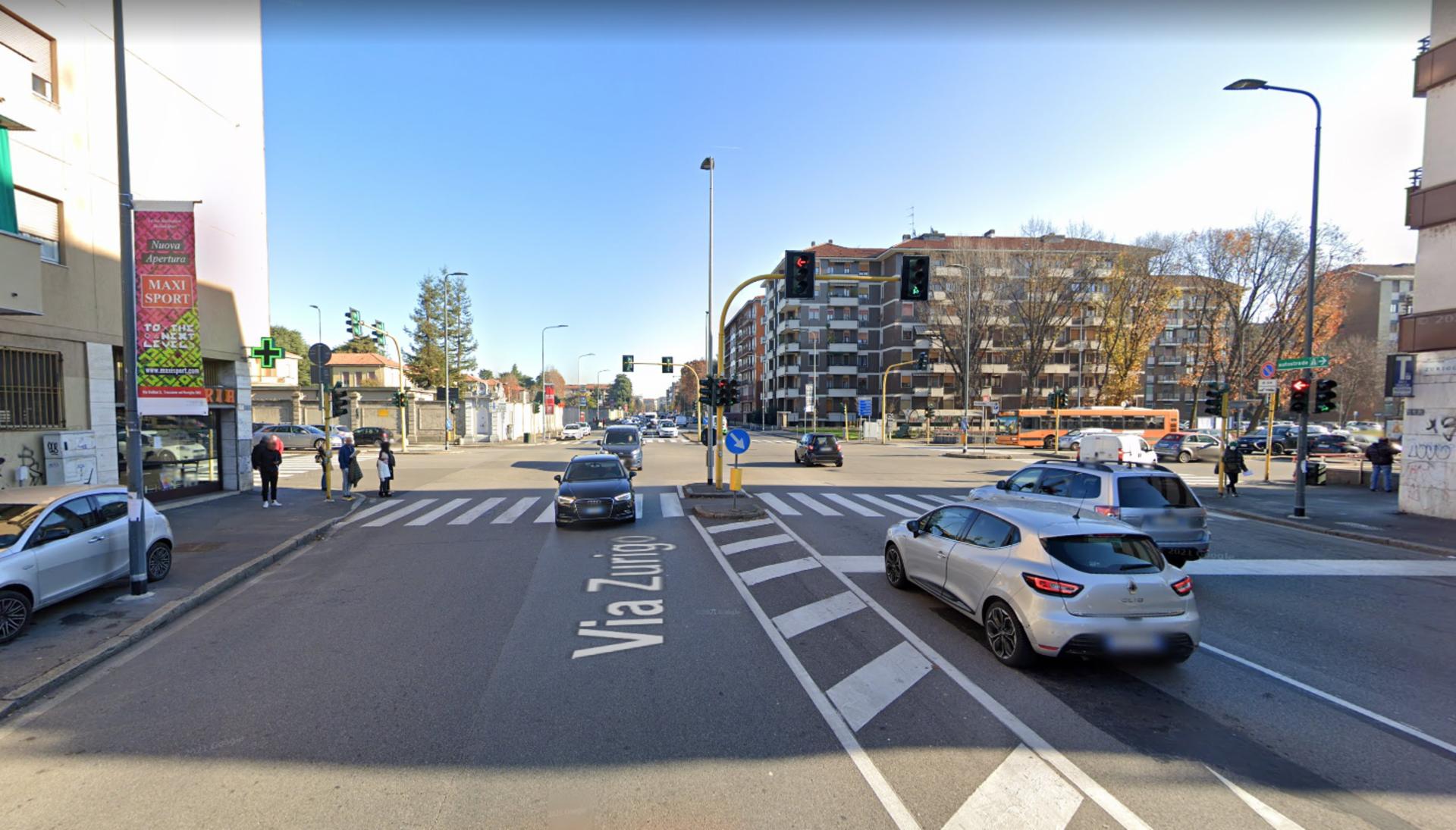 Impianto VERTICAL BANNER a Milano, in zona Il Comignolo