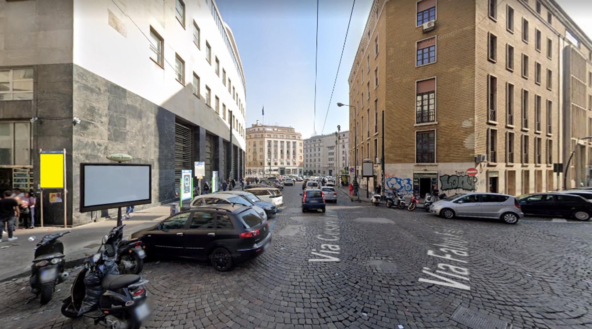 Impianto STENDARDO a Napoli, in zona Chiesa di Sant'Anna dei Lombardi