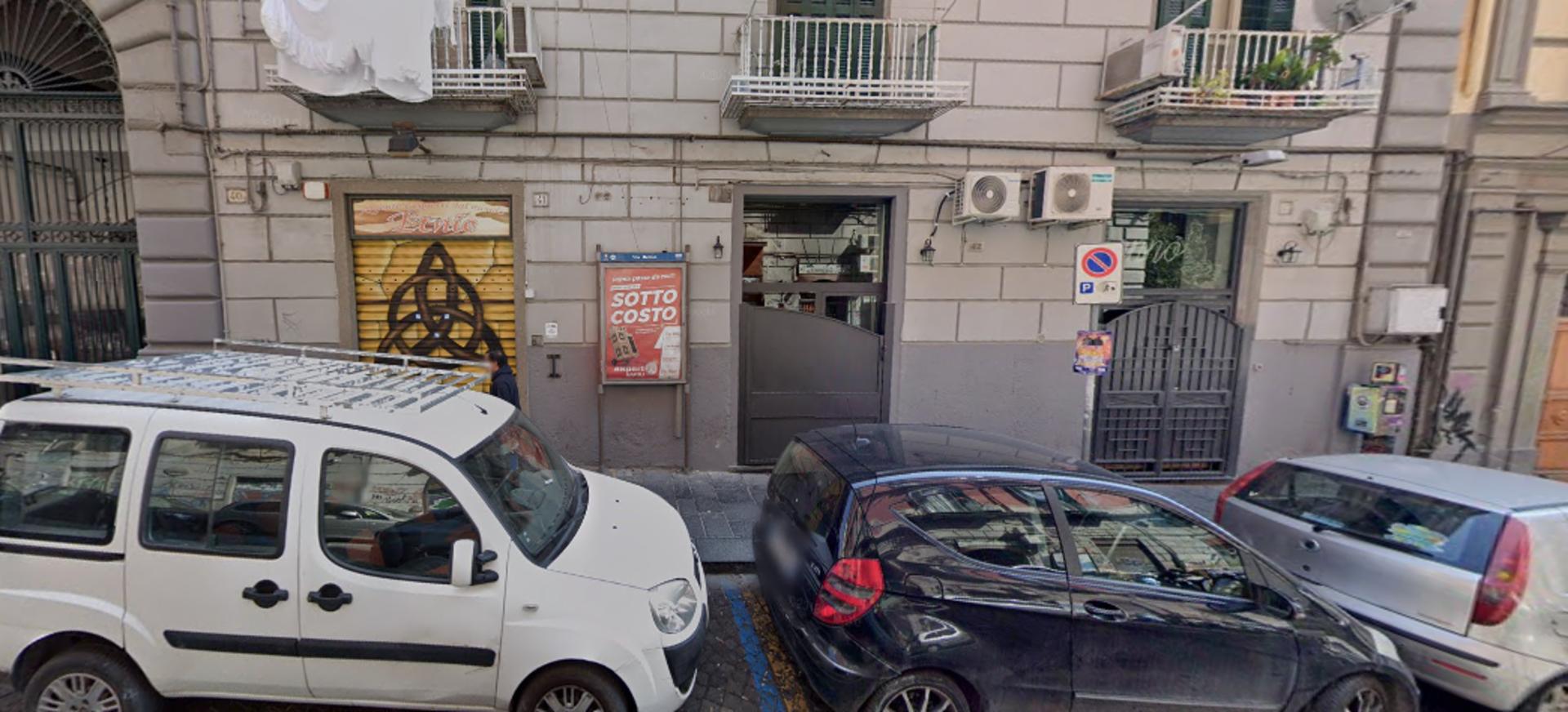 Impianto STENDARDO a Napoli, in zona Teatro Bellini