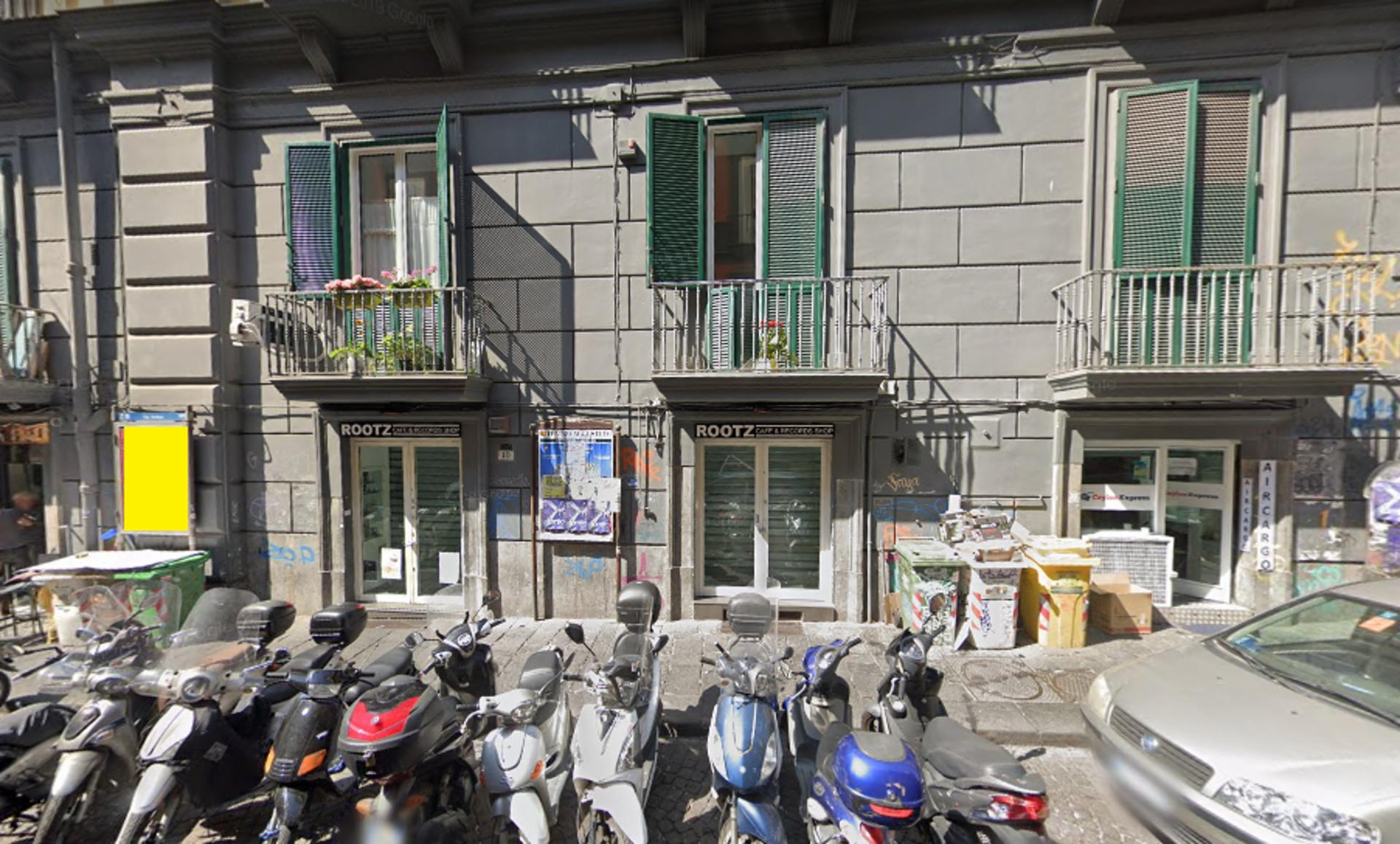 Impianto STENDARDO a Napoli, in zona Teatro Bellini