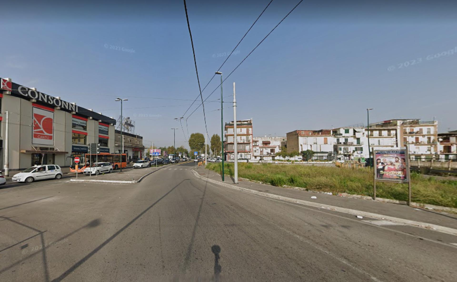Impianto a VIALE COMANDANTE UMBERTO MADDALENA  Napoli