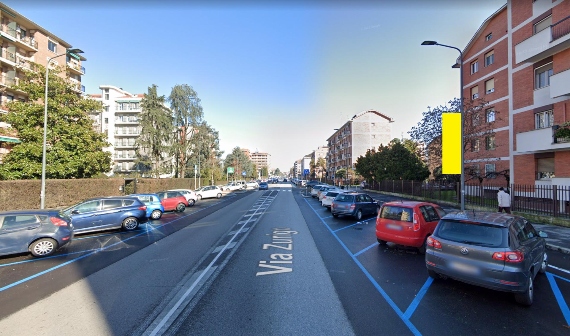 Impianto VERTICAL BANNER a Milano, in zona ‘A Livella