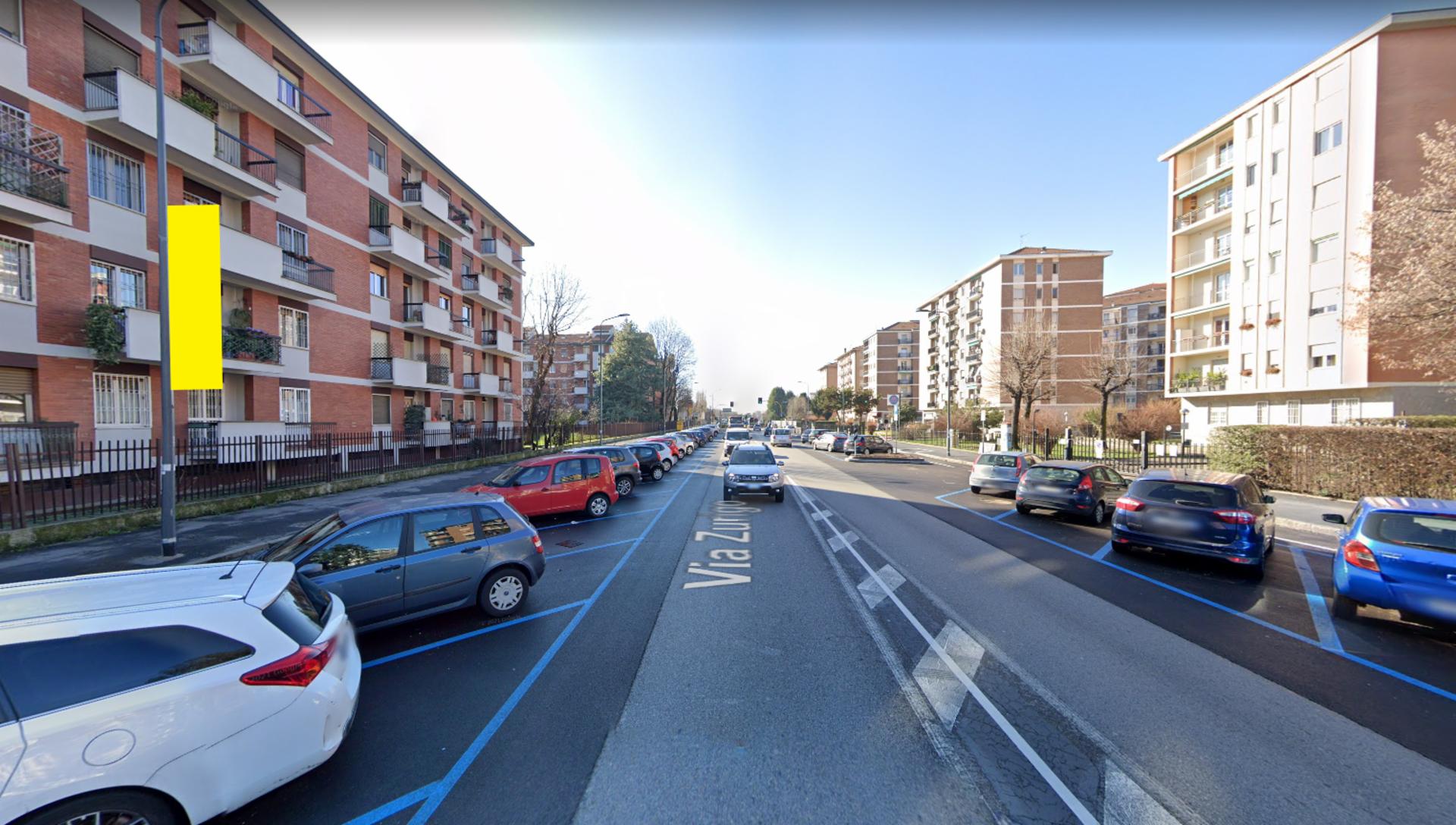 Impianto VERTICAL BANNER a Milano, in zona ‘A Livella