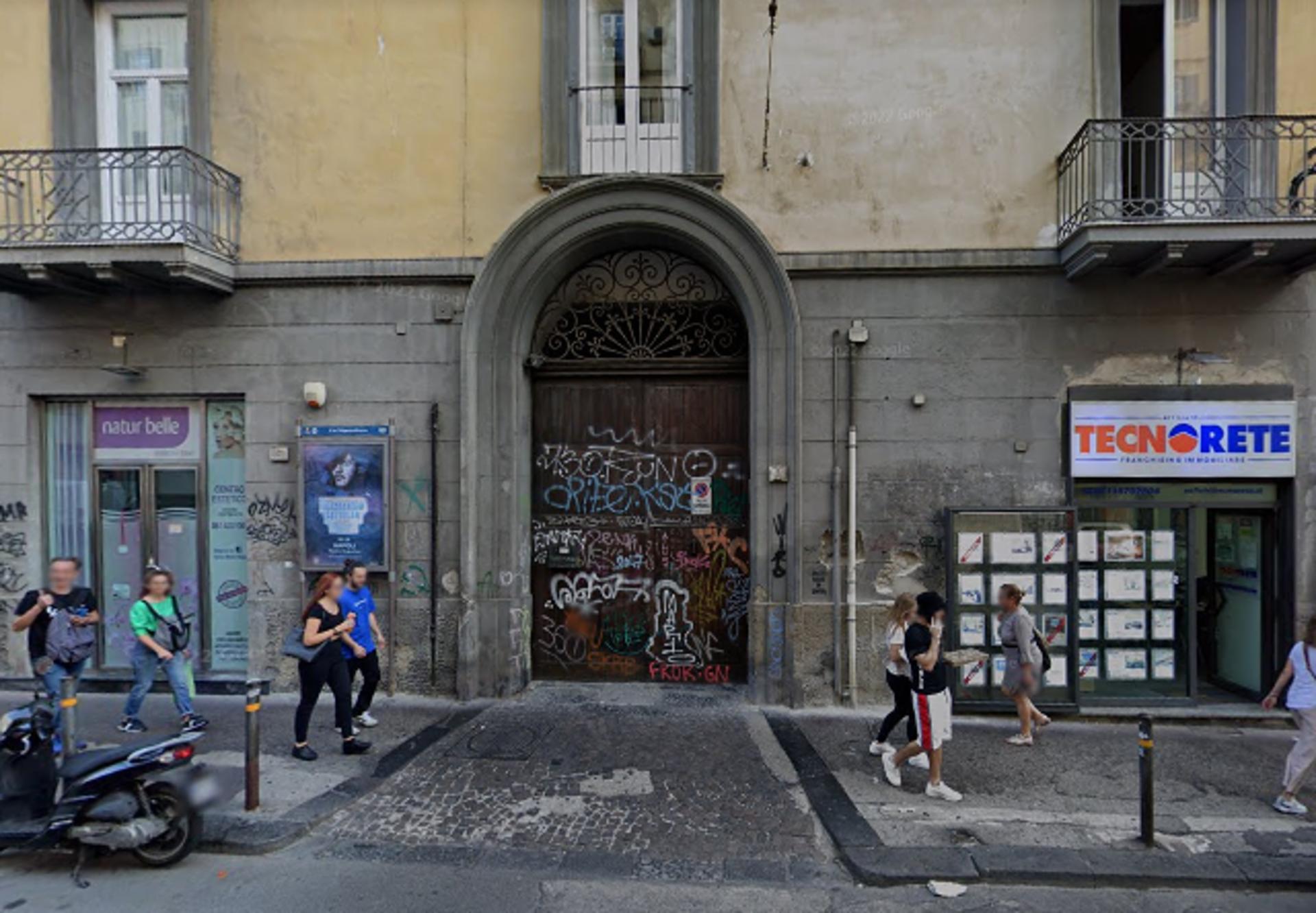 Impianto STENDARDO a Napoli, in zona it‘s