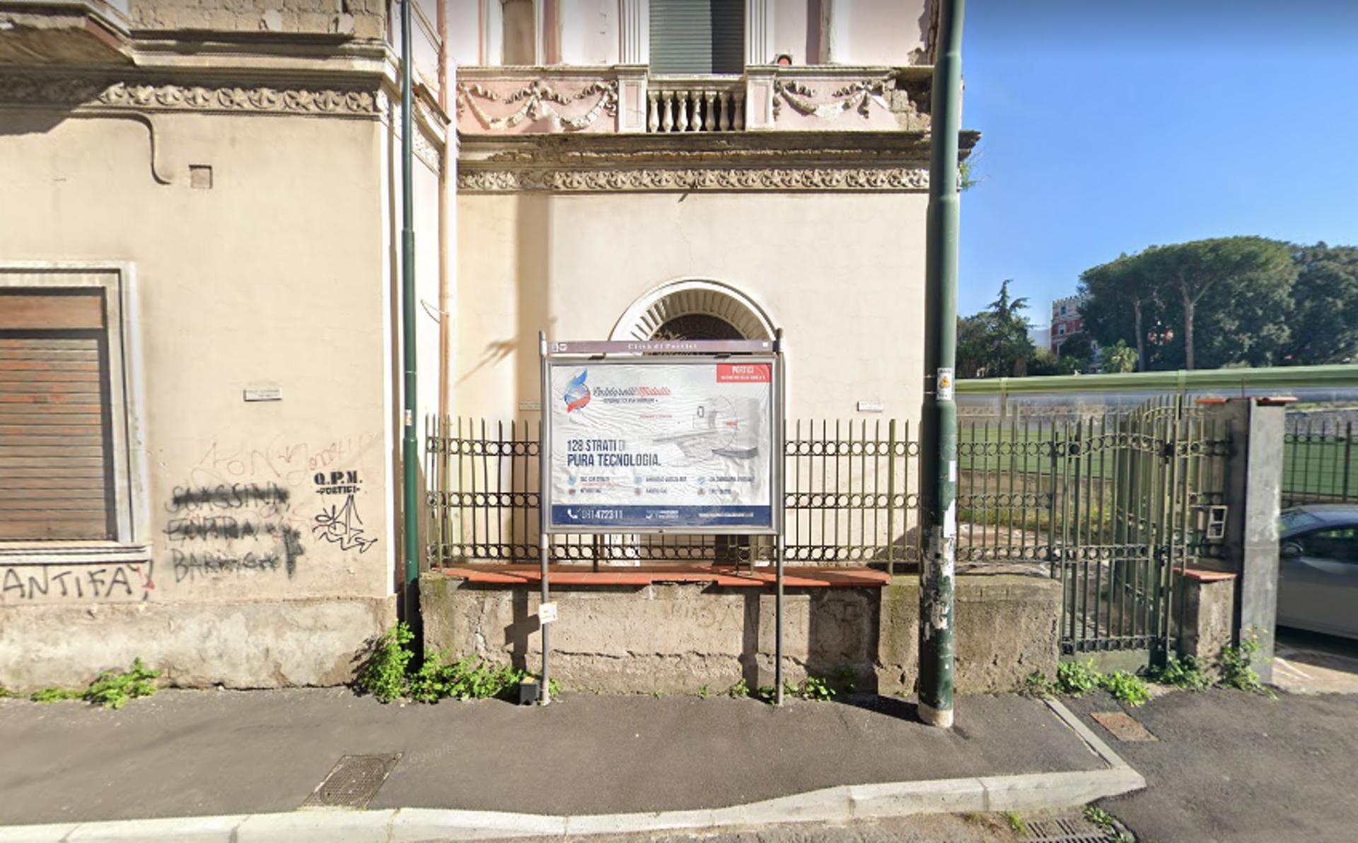 Impianto STENDARDO a Portici, in zona Supermercato SISA - Gruppo di Polo