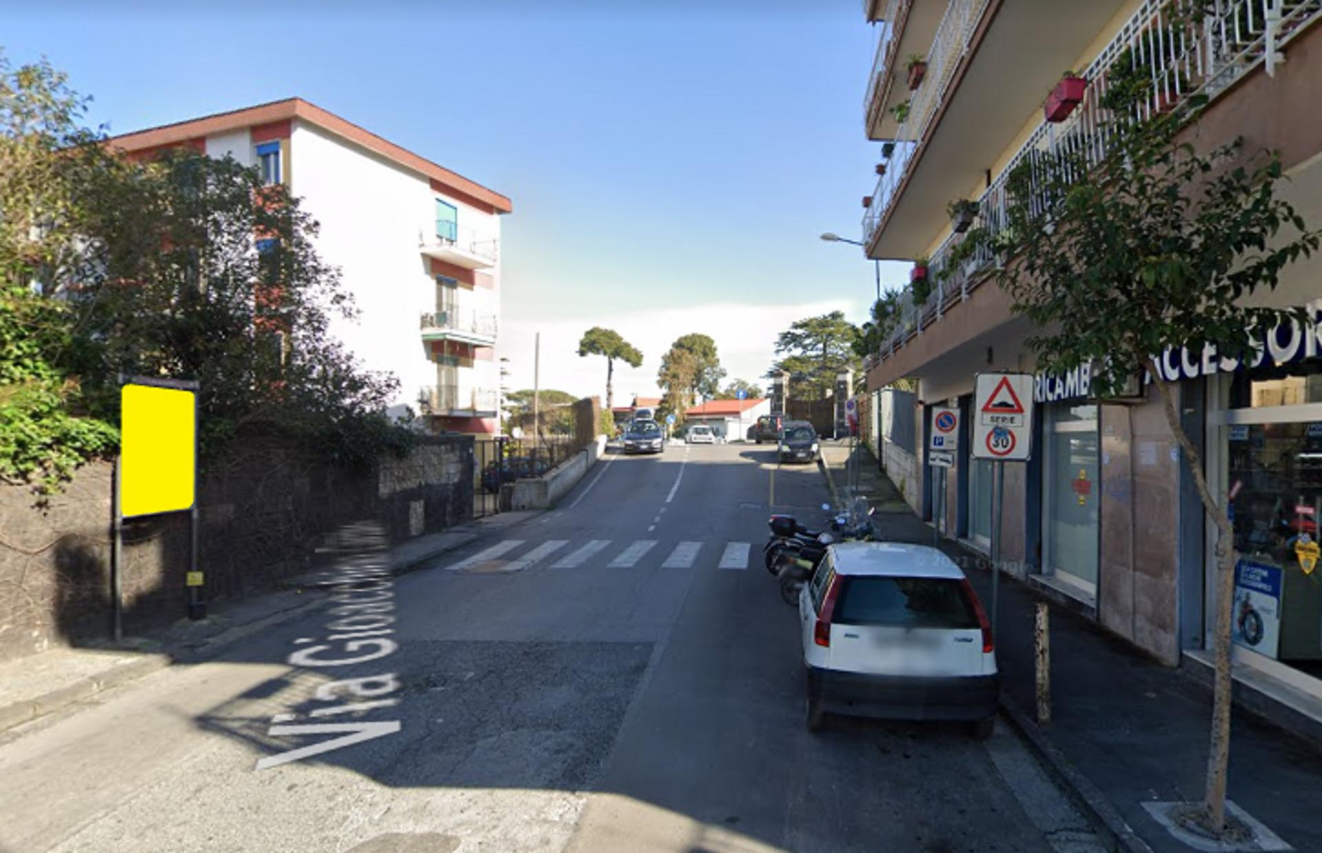 Impianto STENDARDO a Portici, in zona Supermercato SISA - Gruppo di Polo