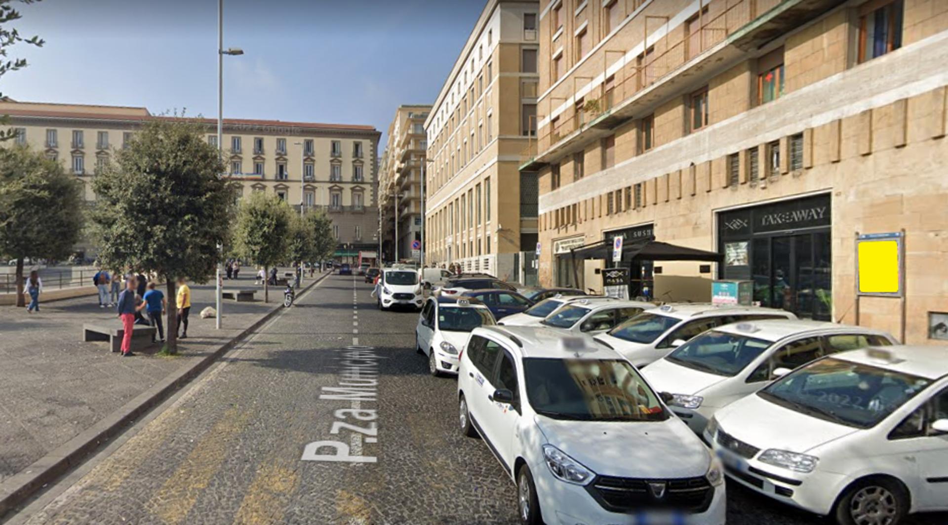 Impianto STENDARDO a Napoli, in zona Sole 365