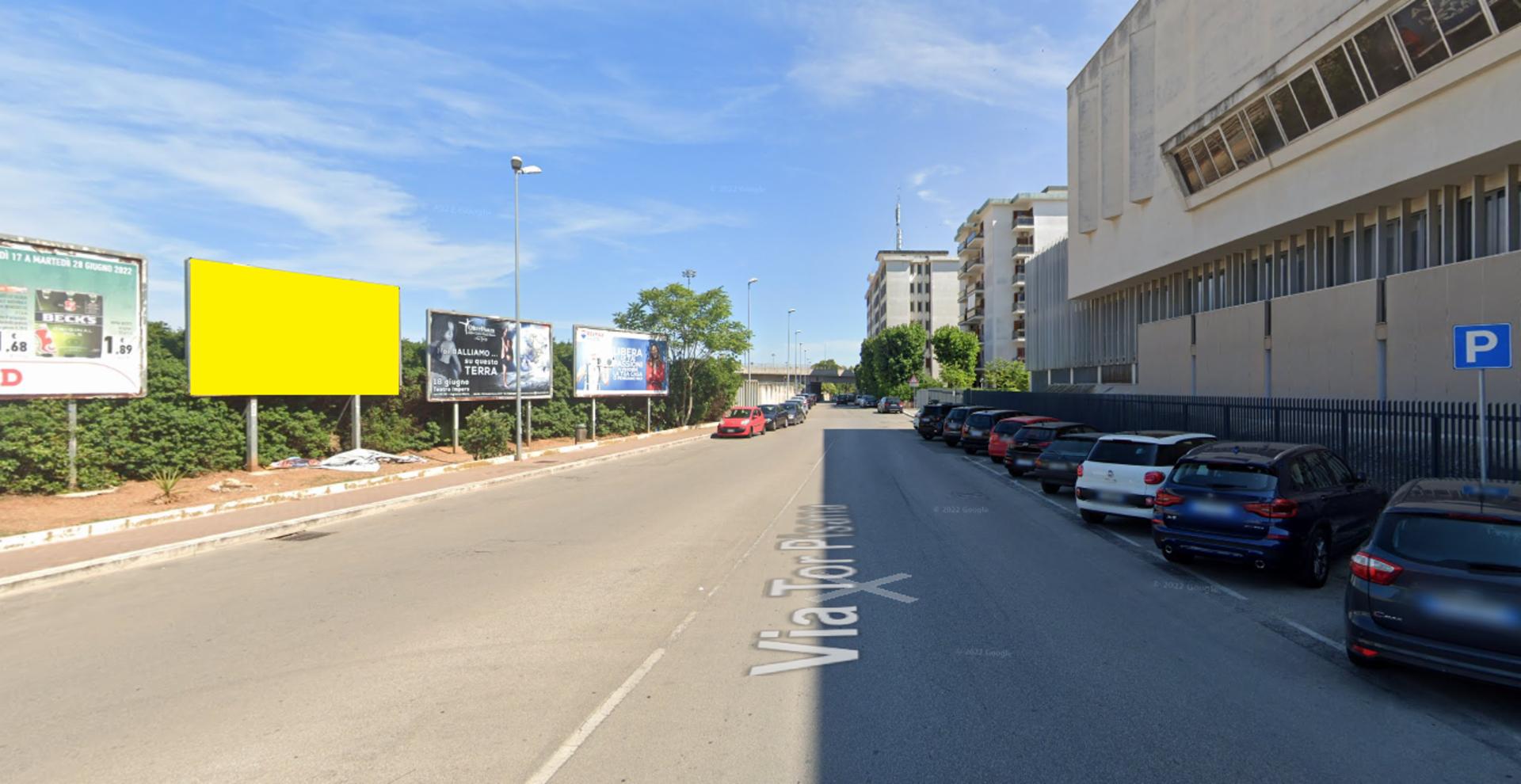 Impianto 6 X 3 a Brindisi, in zona Novembre Store