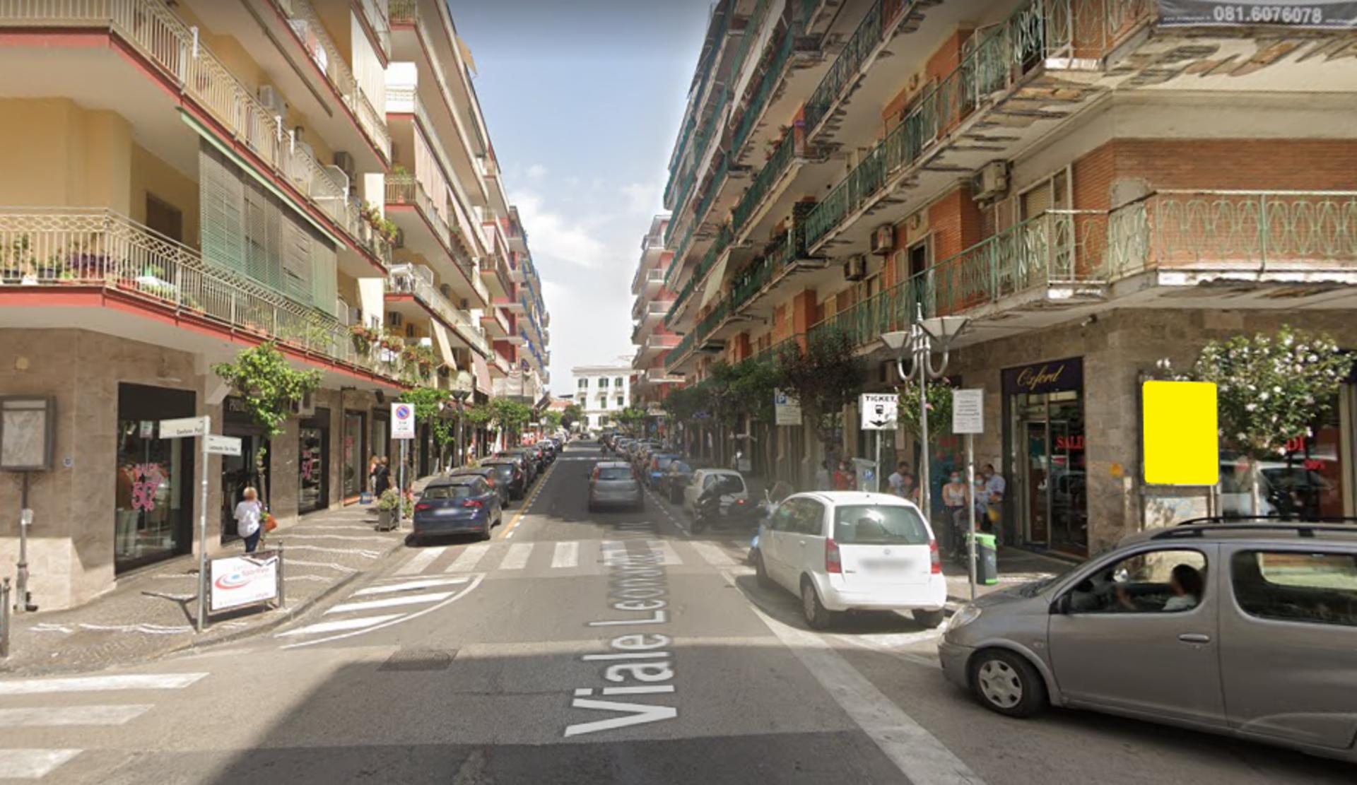 Impianto STENDARDO a Portici, in zona Bar Comes