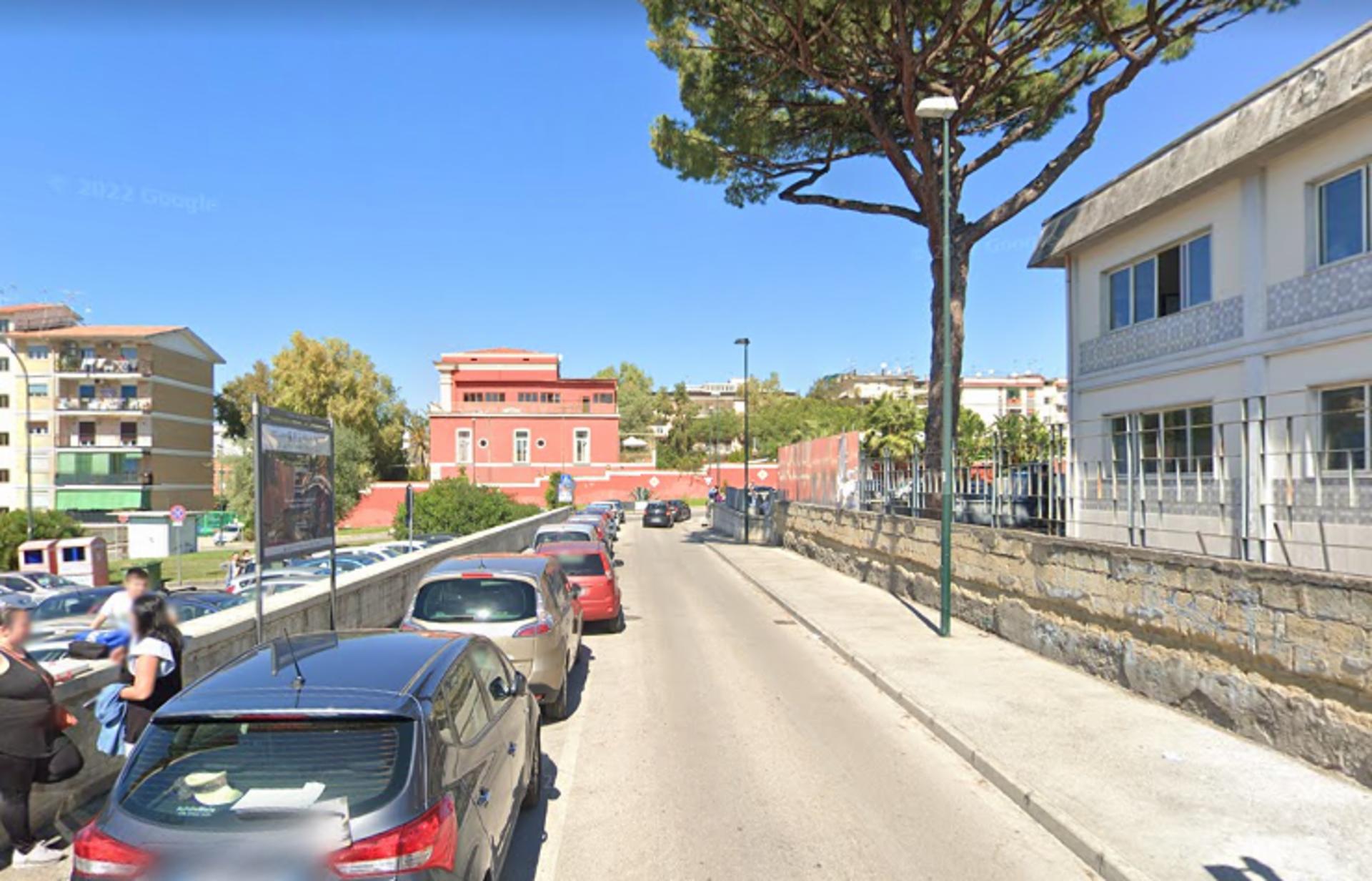 Impianto STENDARDO a Portici, in zona Villa La Colombaia