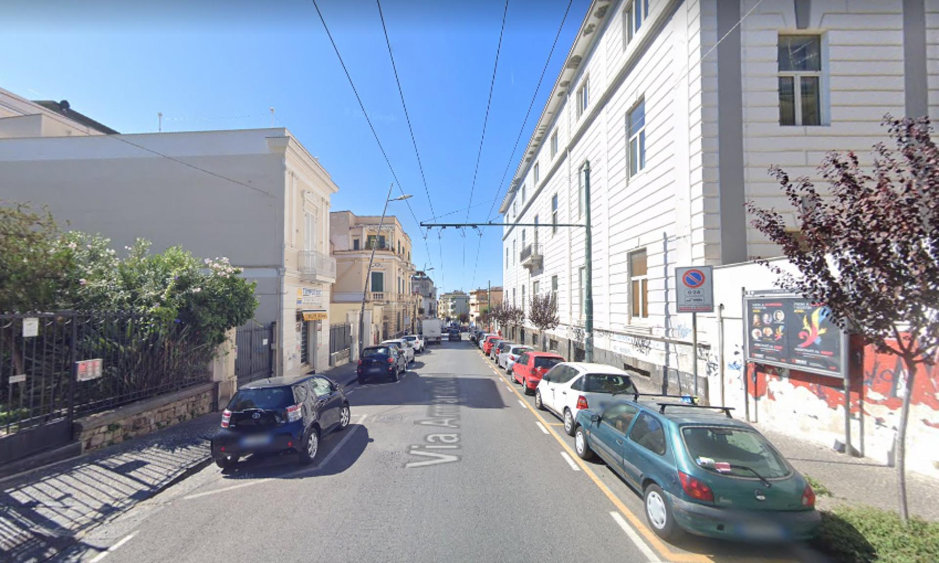 Impianto STENDARDO a Portici, in zona Bar Comes