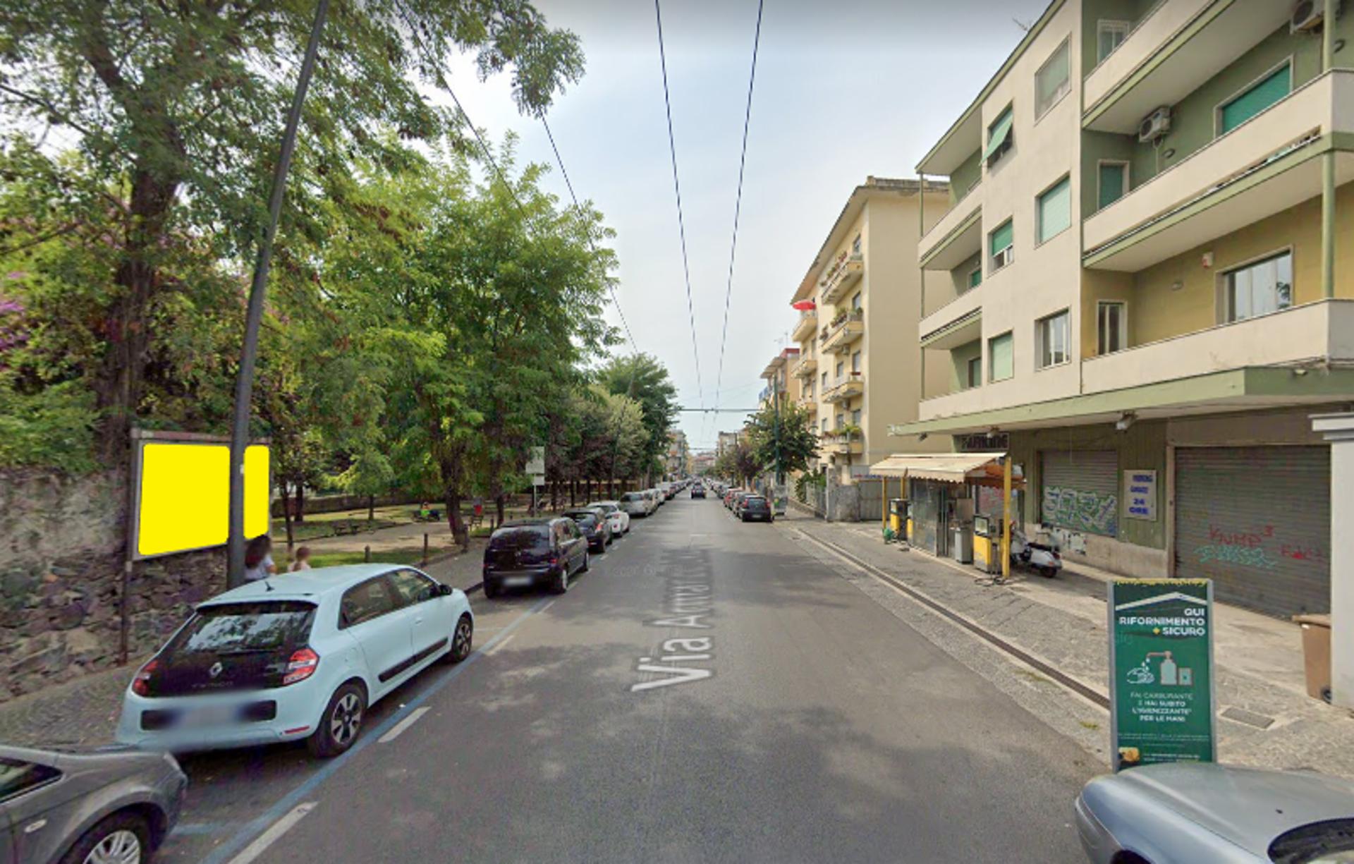 Impianto STENDARDO a Portici, in zona Bar Comes