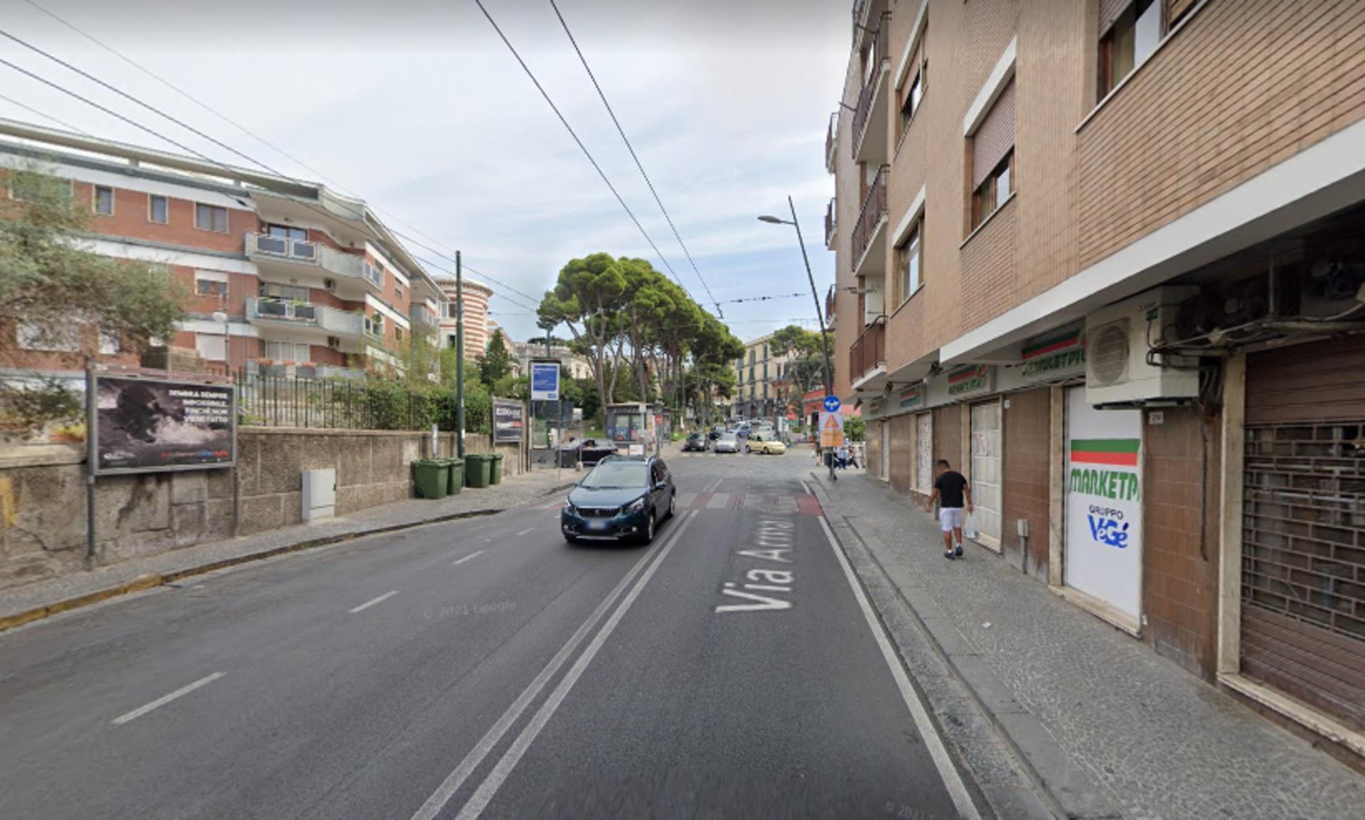 Impianto STENDARDO a Portici, in zona Iris Cafe