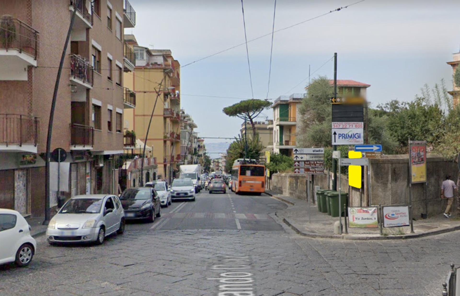 Impianto STENDARDO a Portici, in zona Iris Cafe