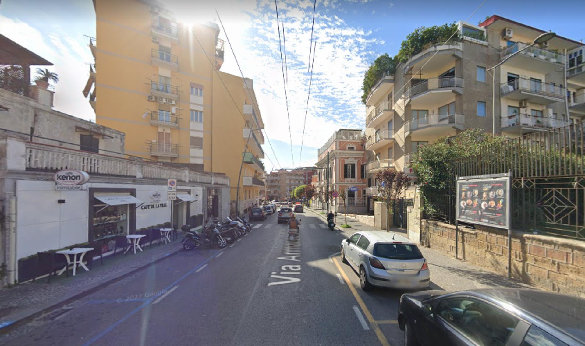 Impianto STENDARDO a Portici, in zona La Vineria senza Cucina