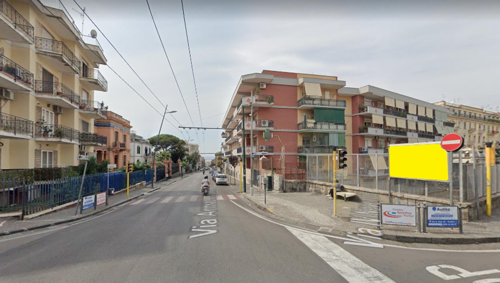 Impianto STENDARDO a Portici, in zona Gattò Bistrot