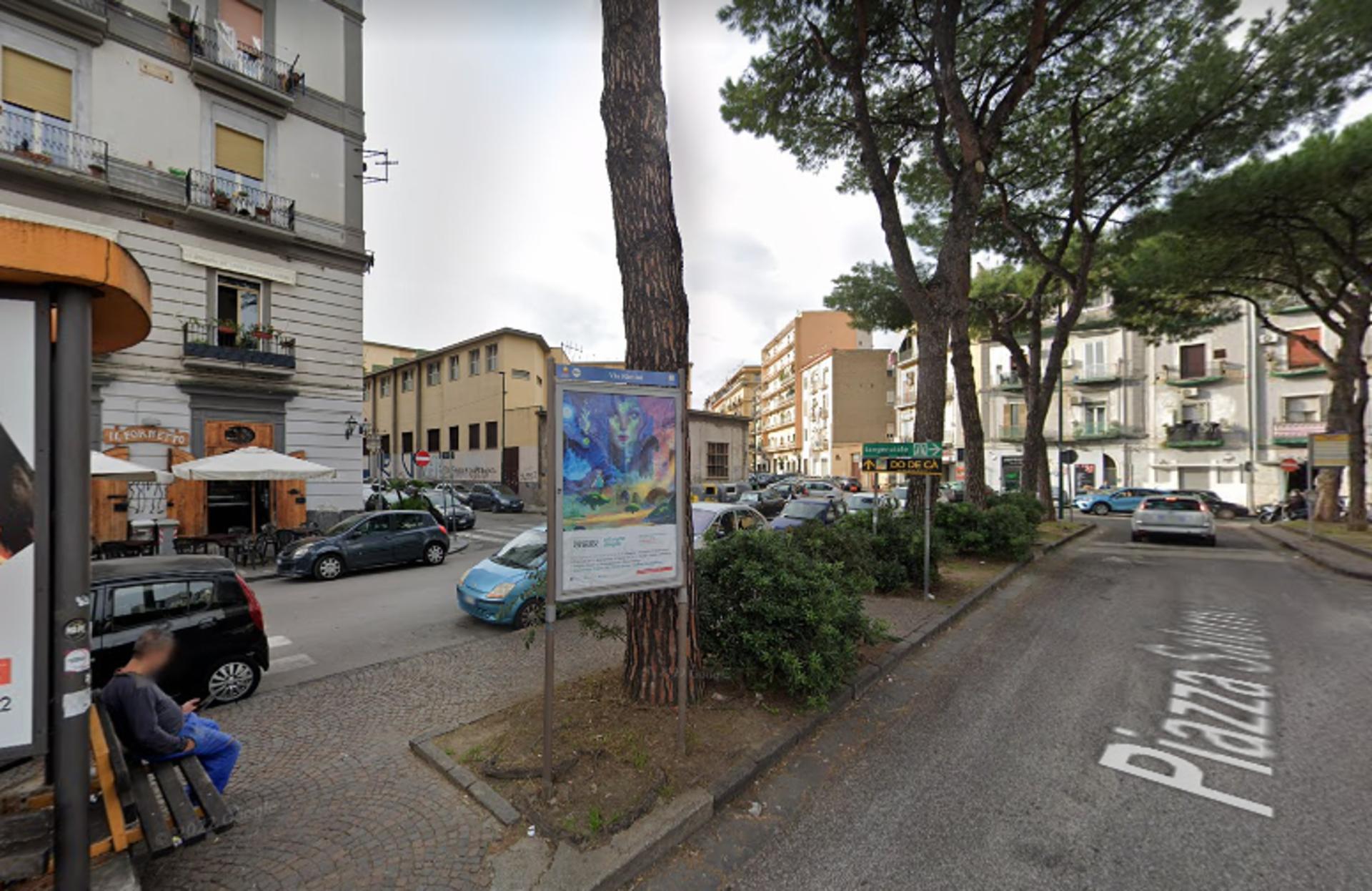 Impianto STENDARDO a Napoli, in zona Margi Shop