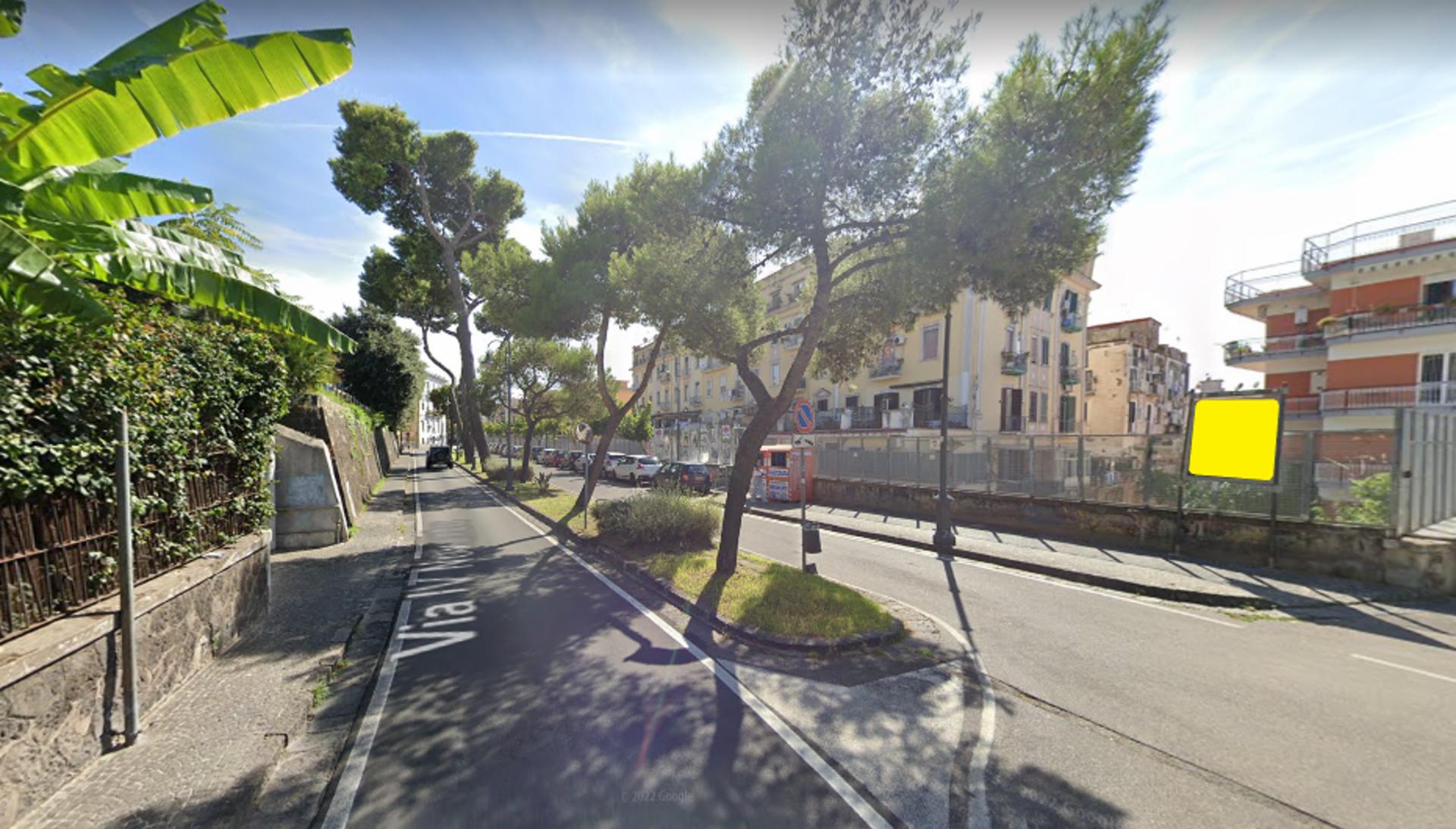 Impianto STENDARDO a Portici, in zona Gattò Bistrot