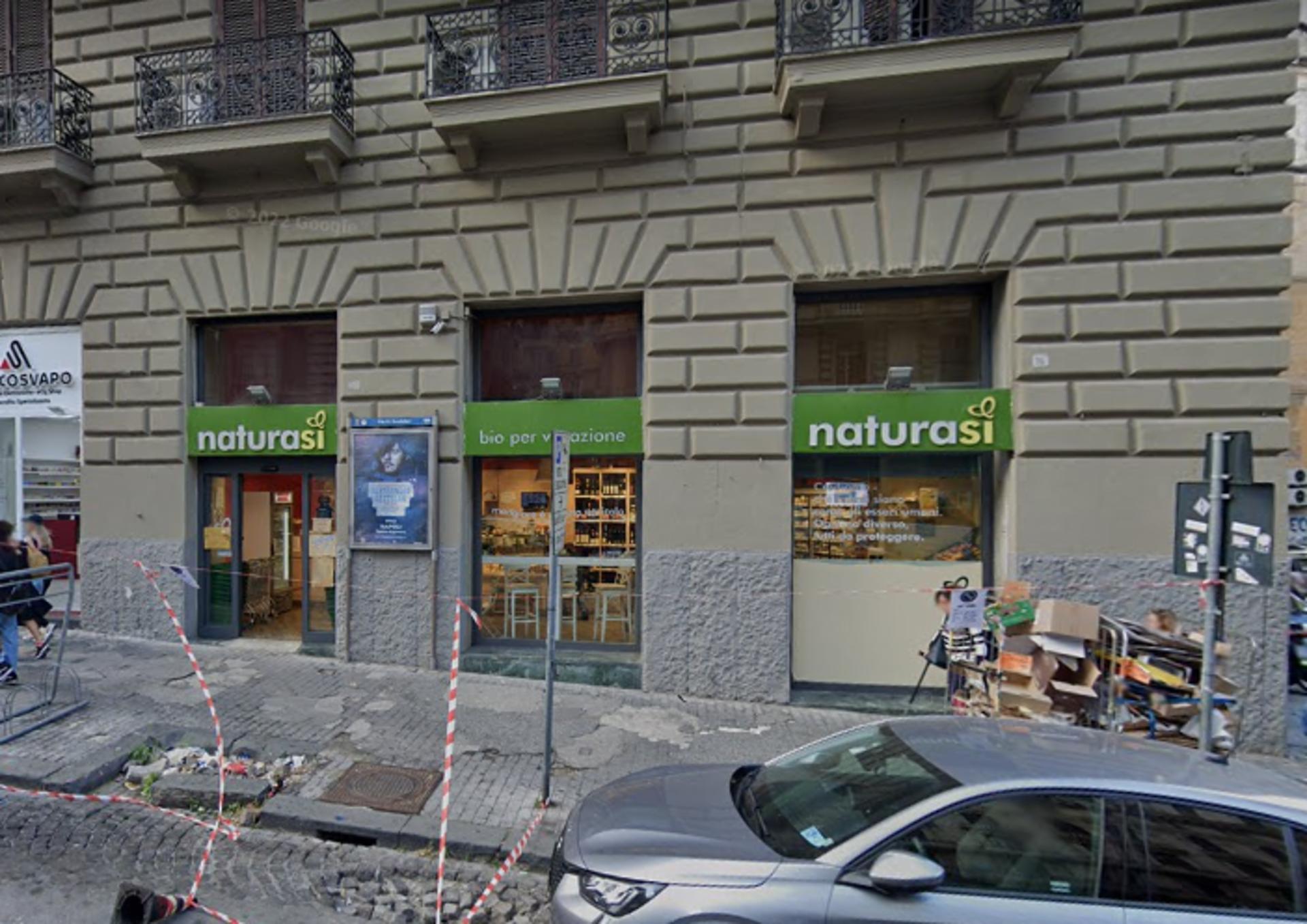 Impianto STENDARDO a Napoli, in zona Trattoria Da Ciccio