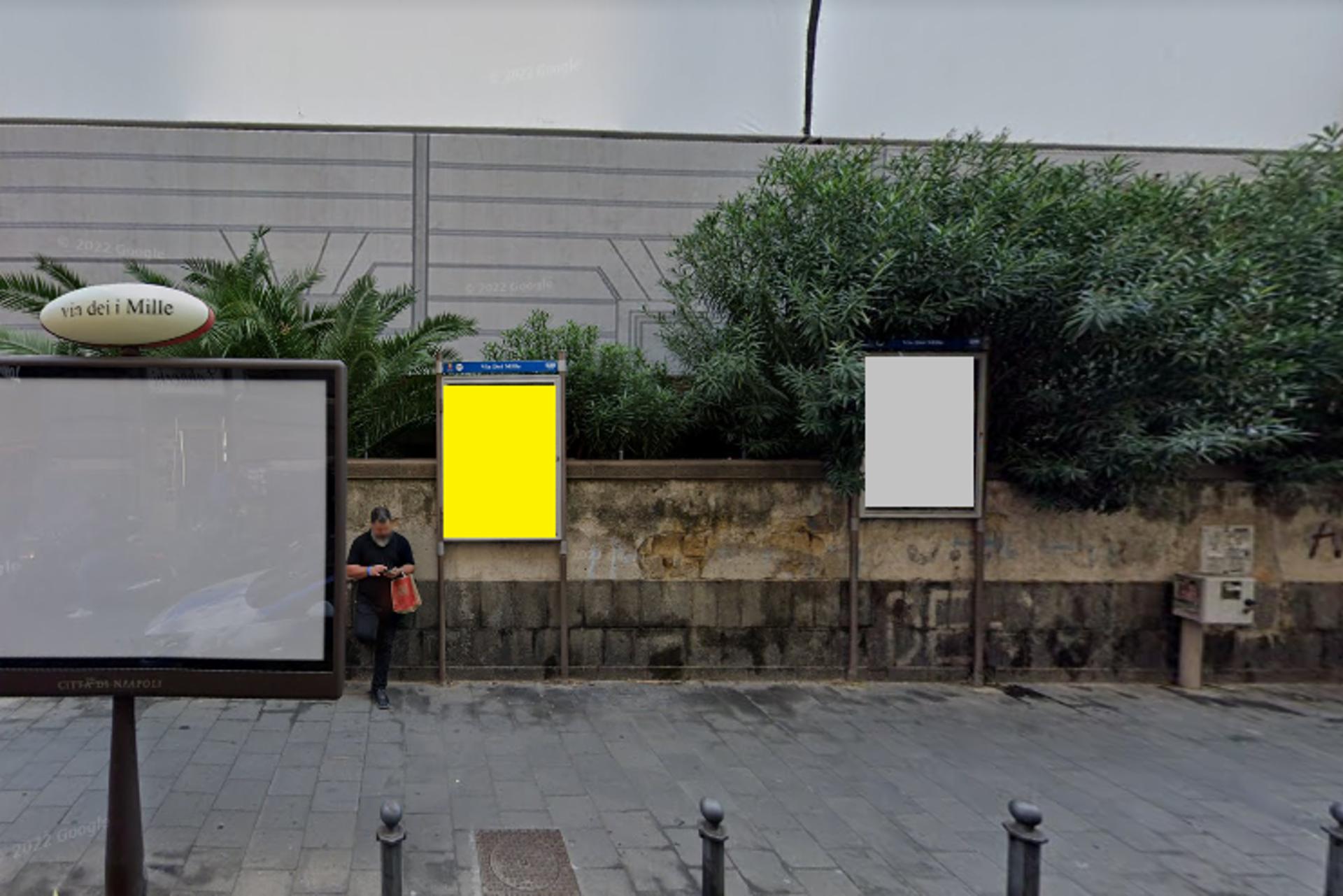 Impianto STENDARDO a Napoli, in zona United Colors of Benetton