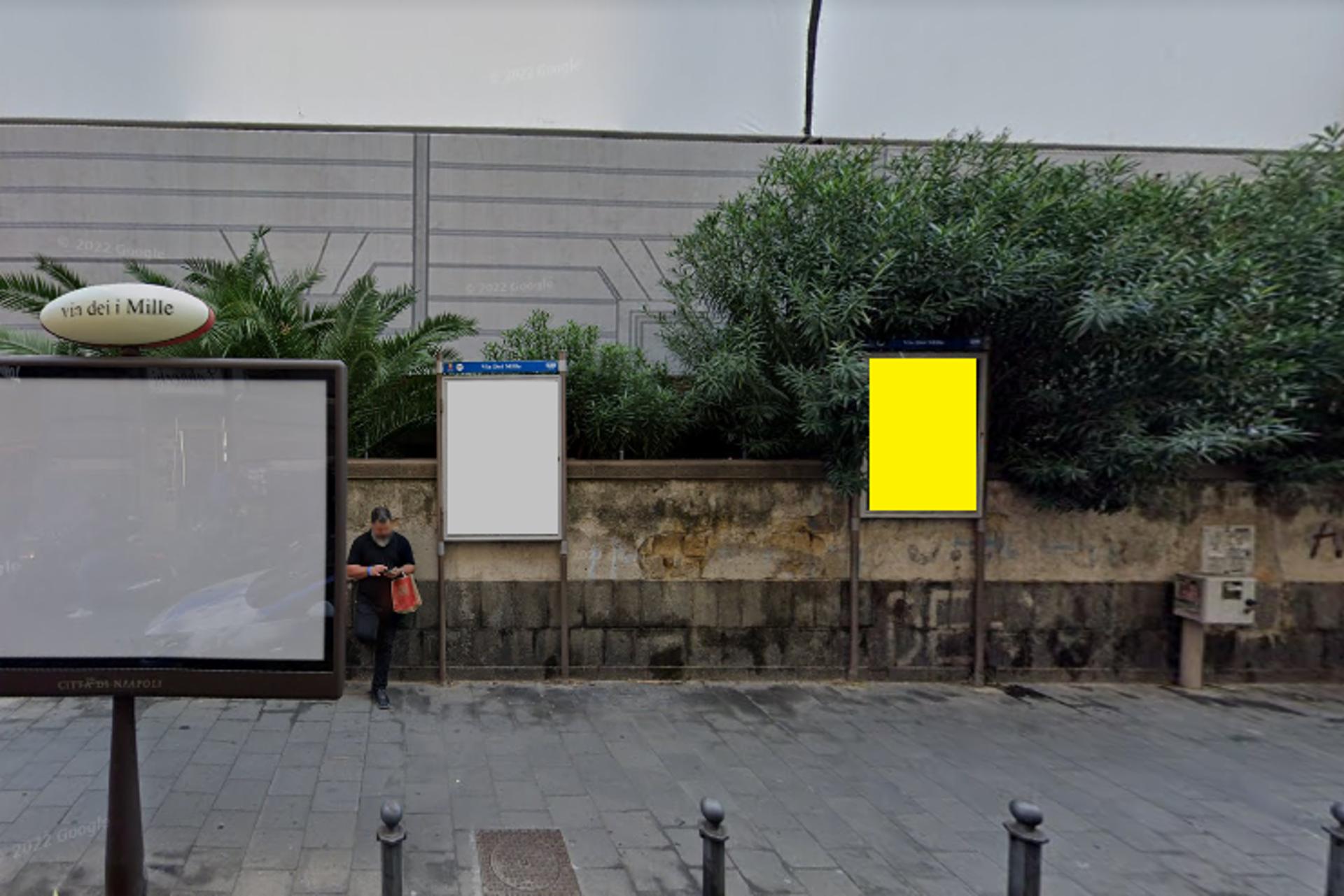 Impianto STENDARDO a Napoli, in zona United Colors of Benetton