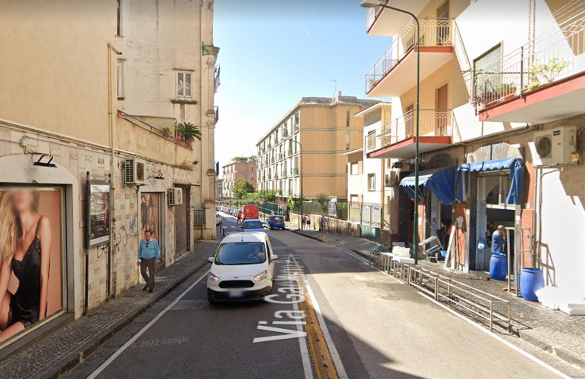Impianto STENDARDO a Portici, in zona Bar Comes