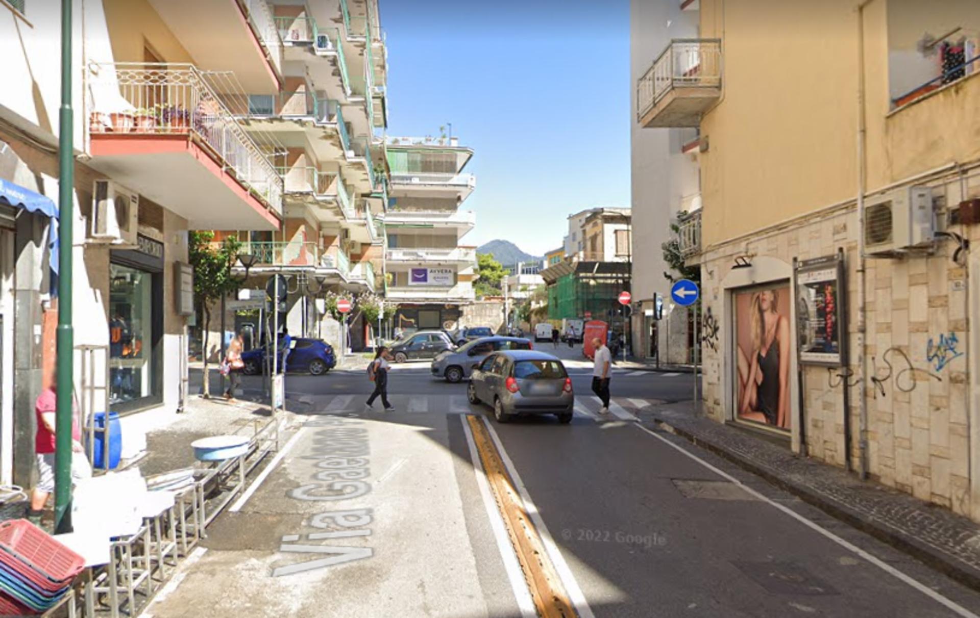 Impianto STENDARDO a Portici, in zona Bar Comes