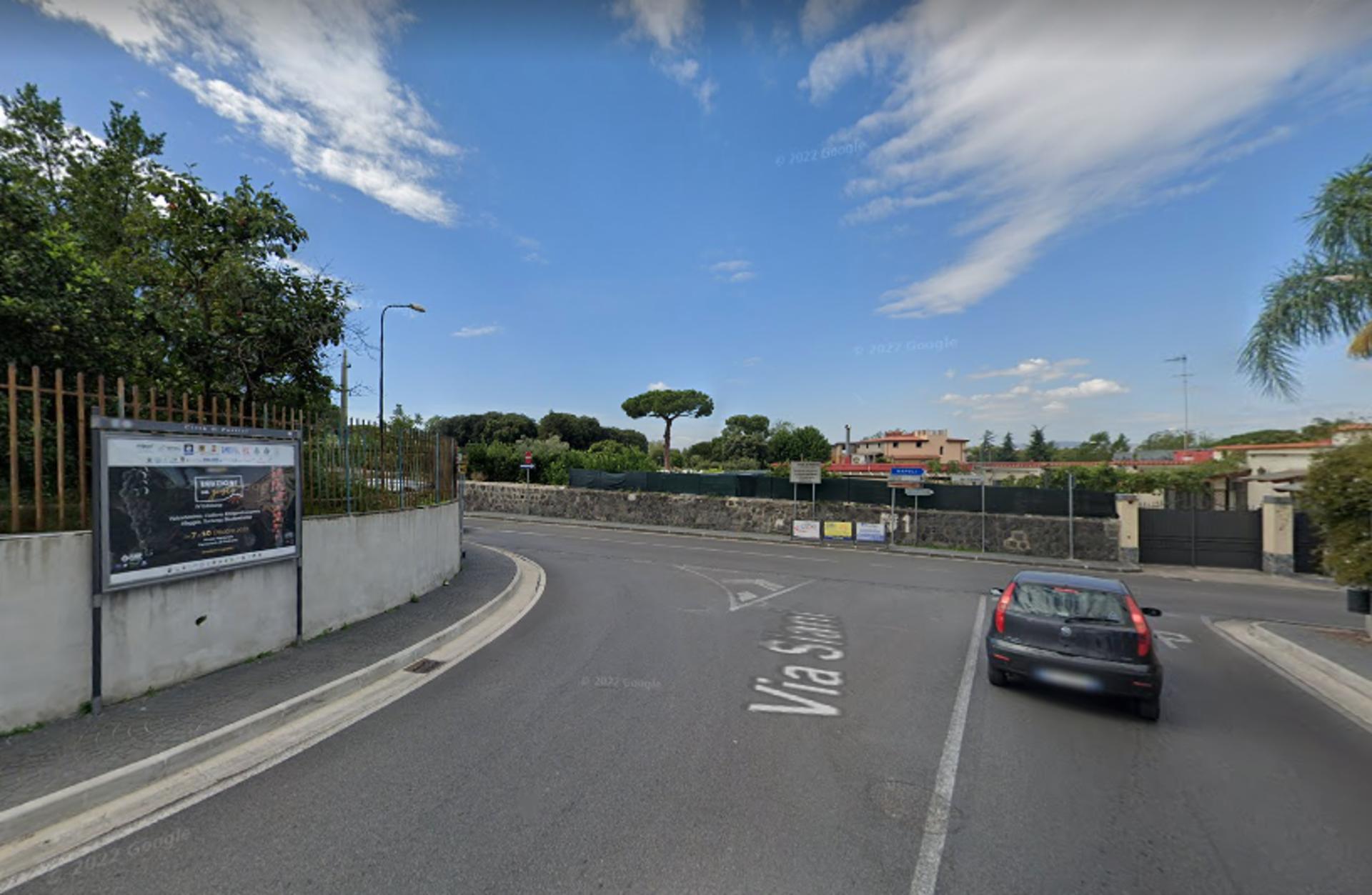 Impianto STENDARDO a Portici, in zona OVS