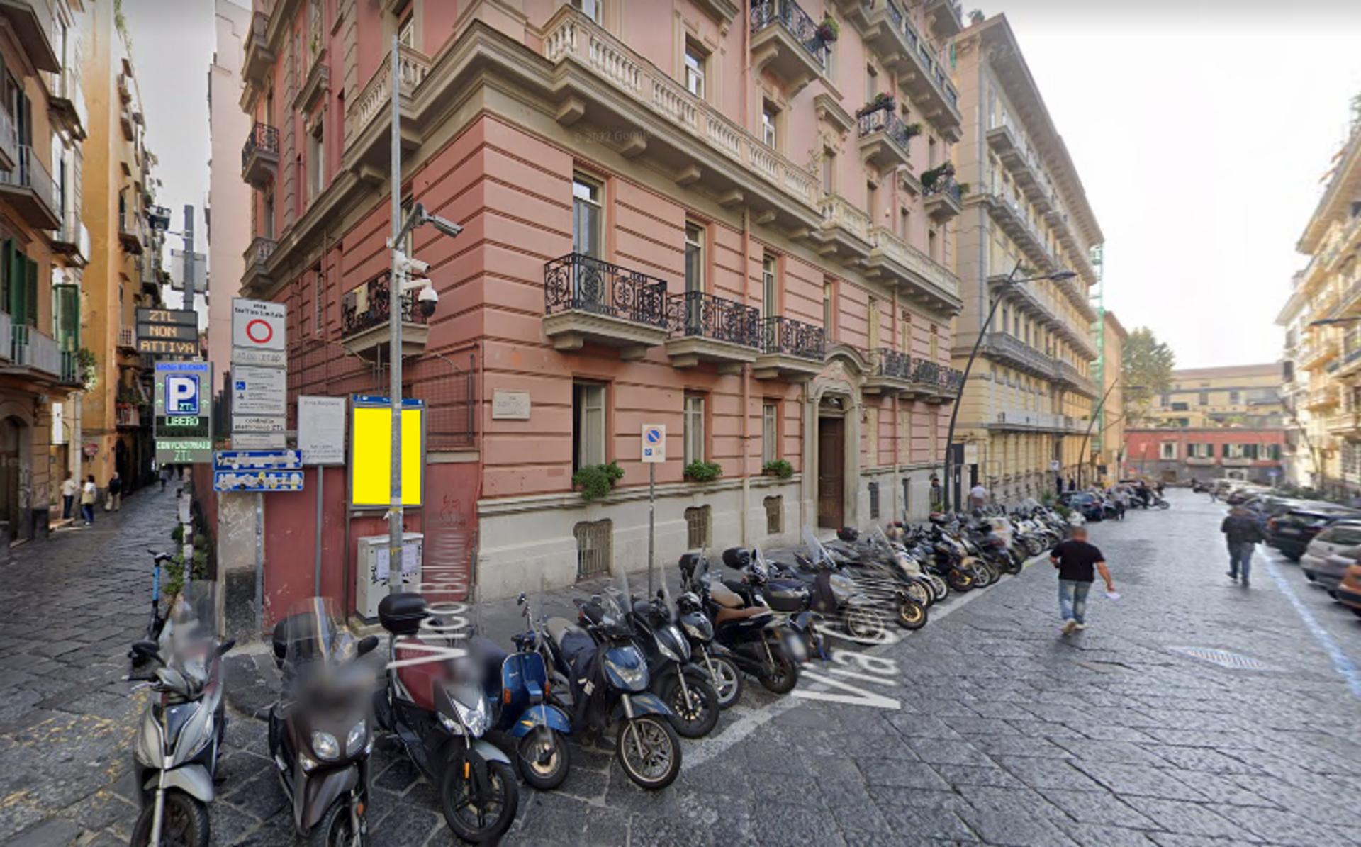 Impianto STENDARDO a Napoli, in zona Gaia