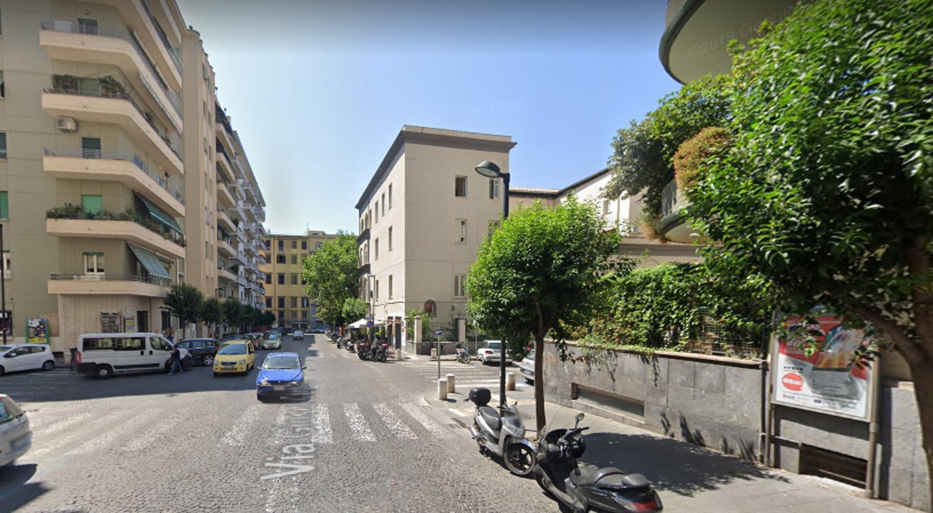 Impianto STENDARDO a Napoli, in zona Mercatò