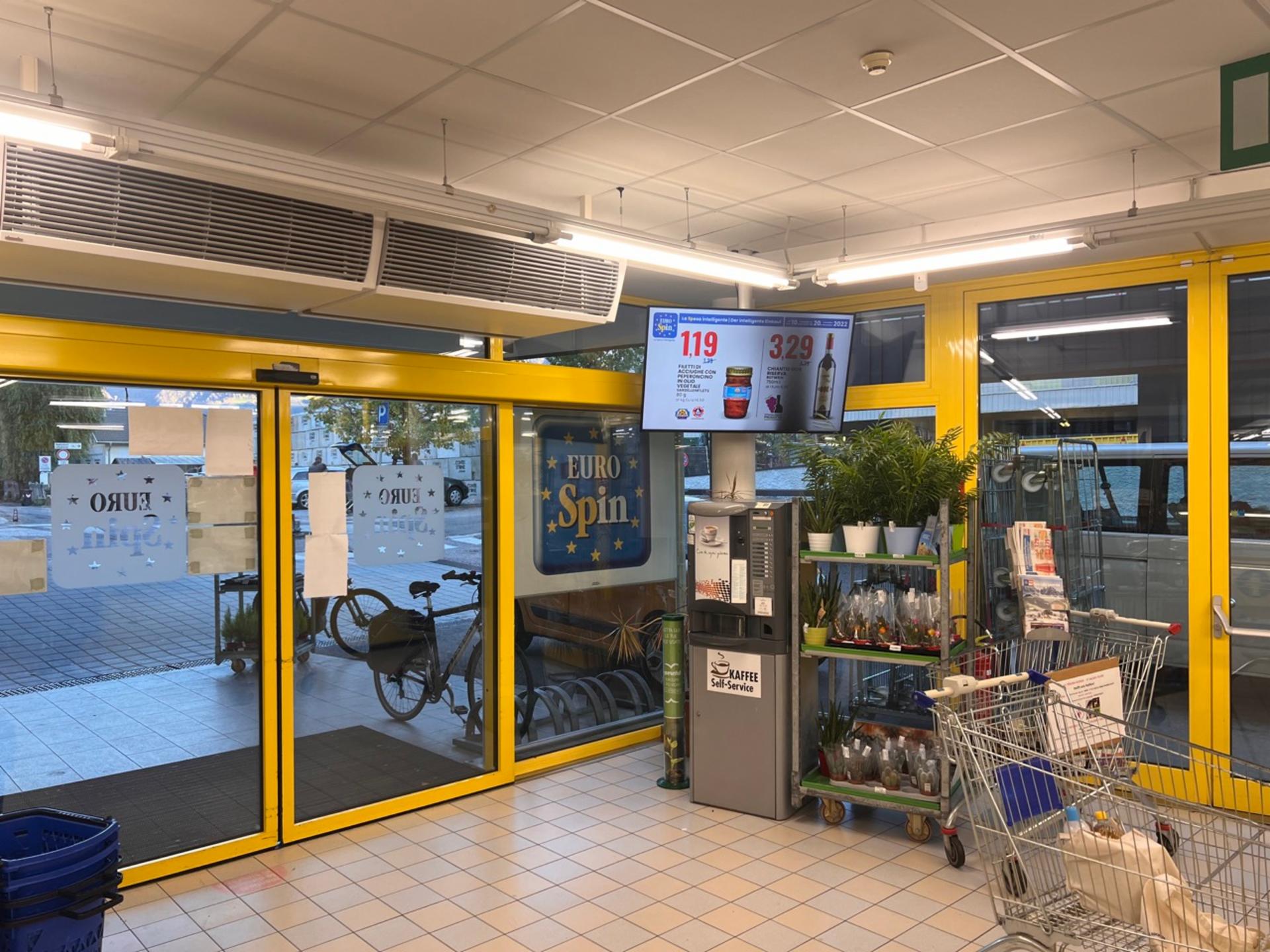 Impianto DISPLAY / LED a Lagundo, in zona EuroSpin