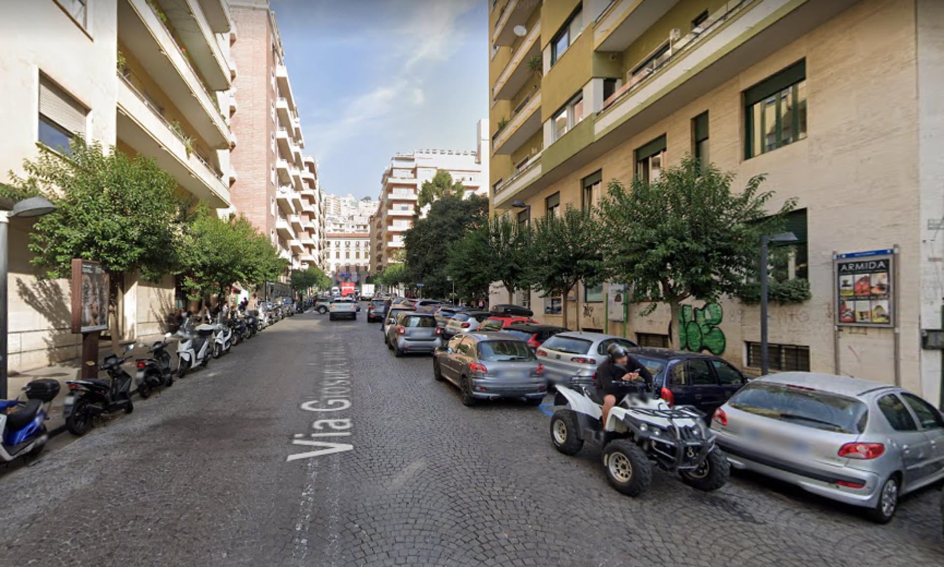 Impianto STENDARDO a Napoli, in zona Mercatò