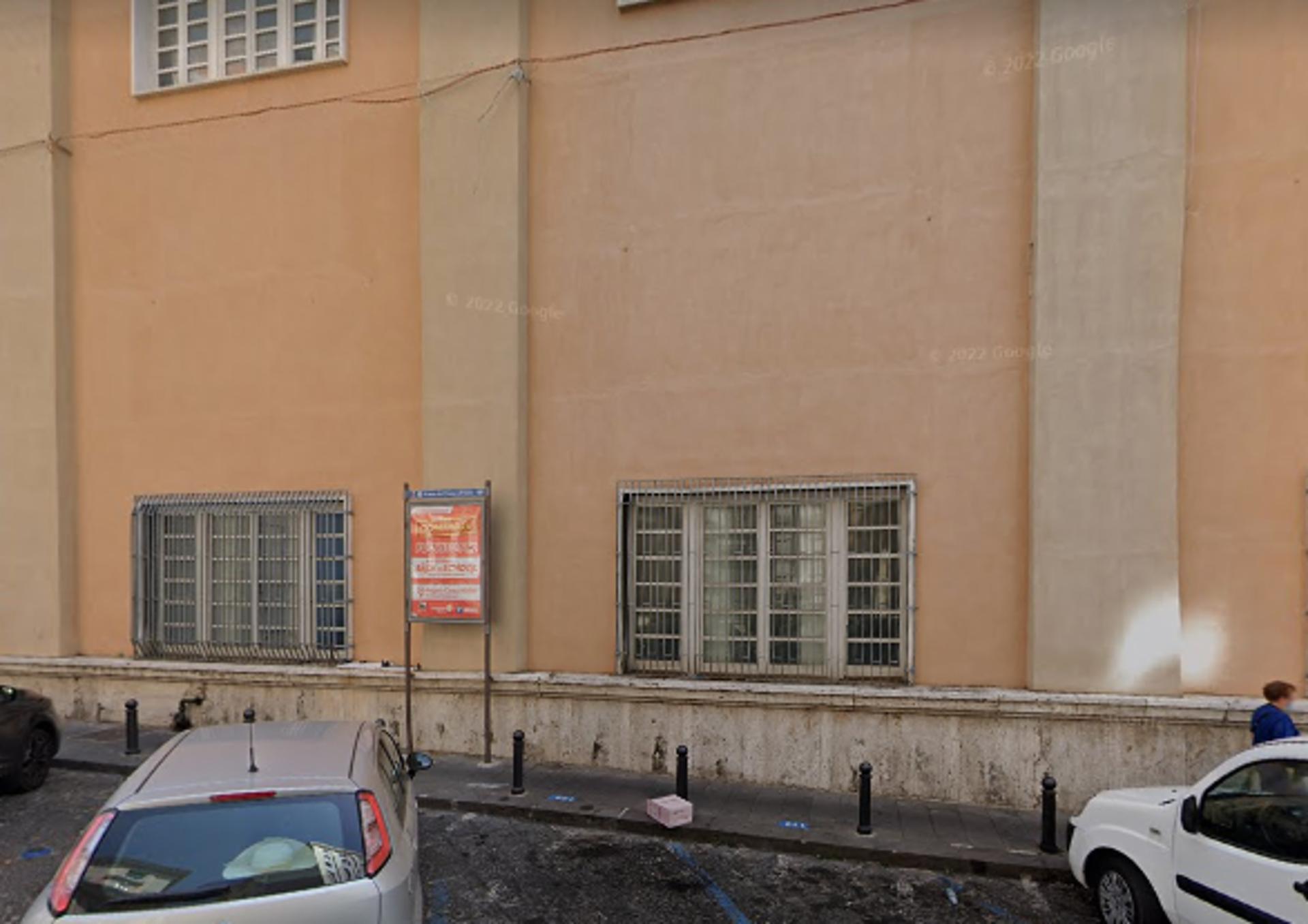 Impianto STENDARDO a Napoli, in zona Frozen Yogurt e Gelati