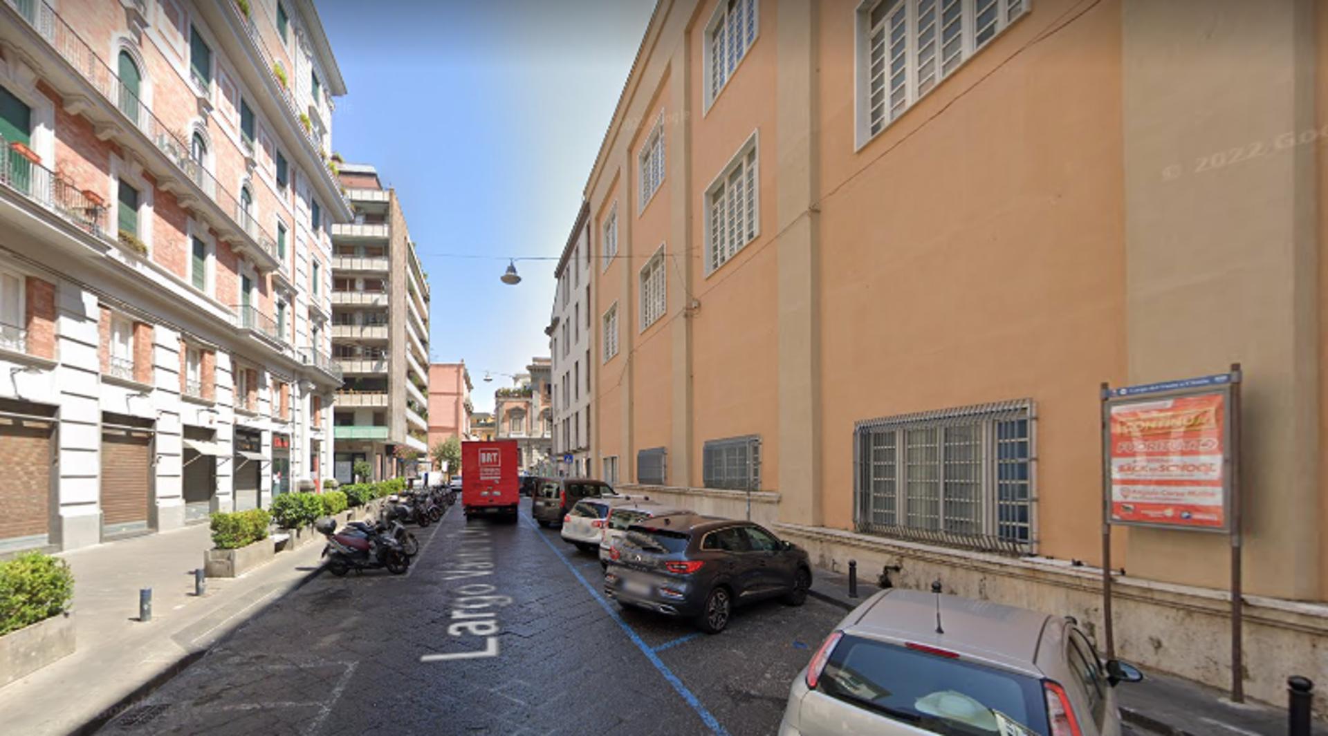Impianto STENDARDO a Napoli, in zona Frozen Yogurt e Gelati