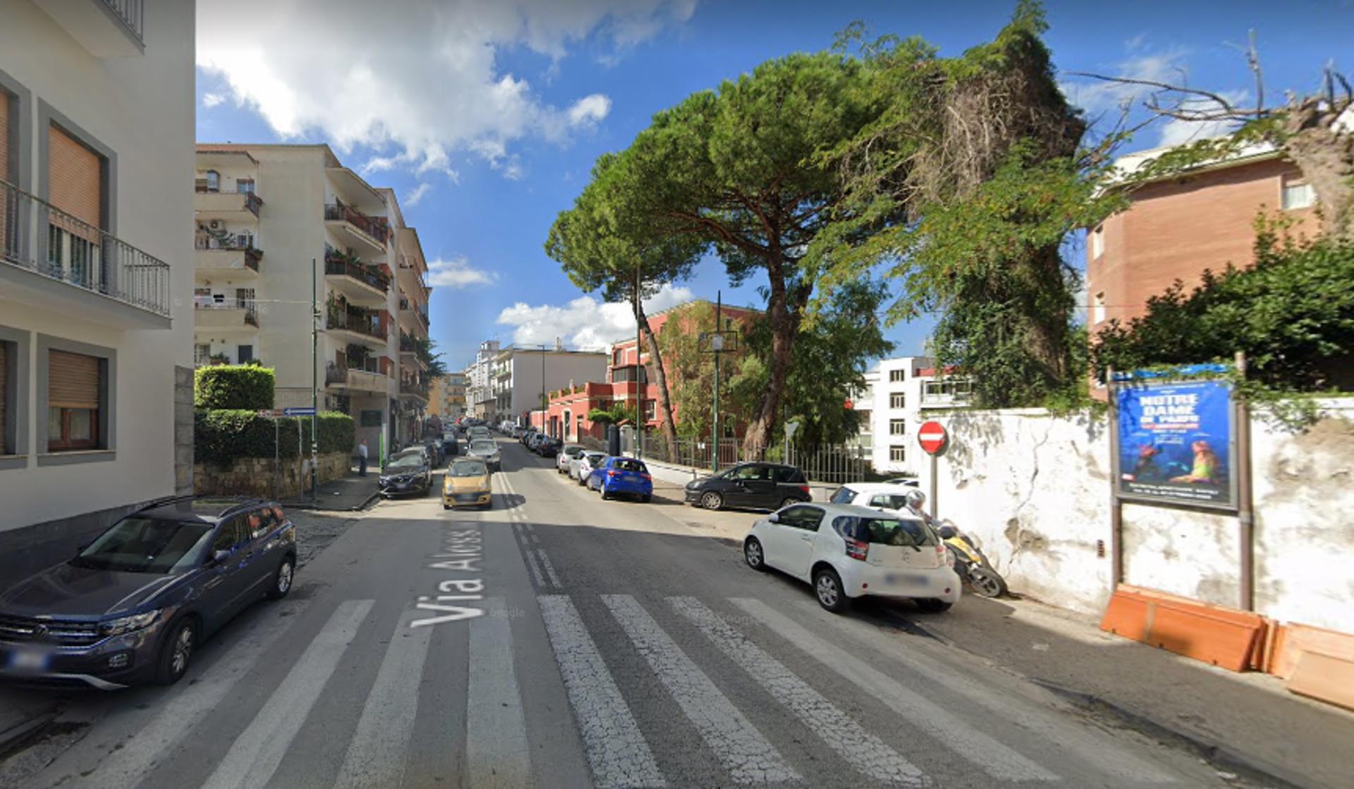 Impianto STENDARDO a Napoli, in zona Donnarumma Parrucchieri