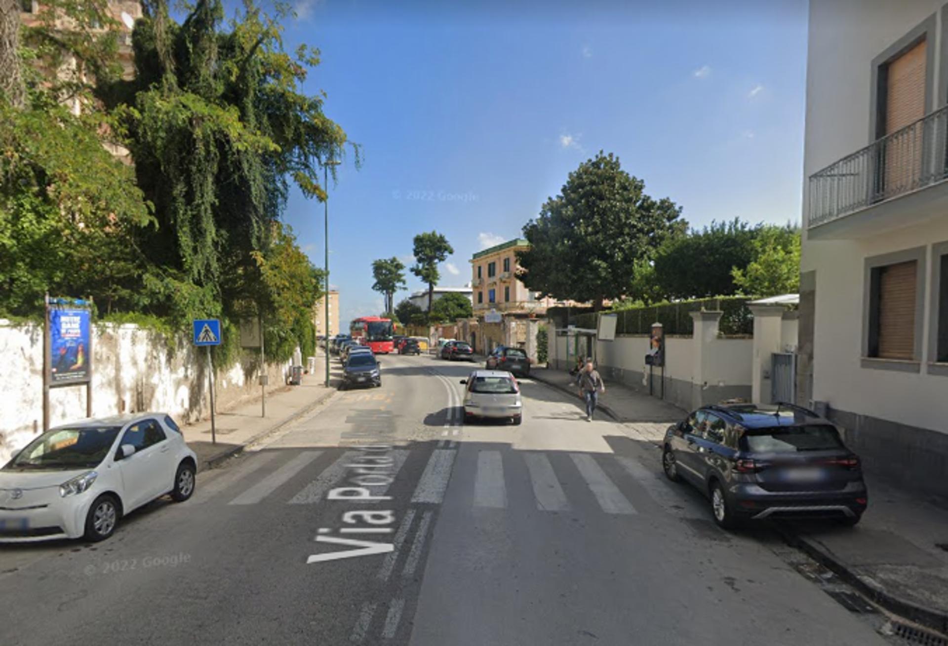 Impianto STENDARDO a Napoli, in zona Donnarumma Parrucchieri