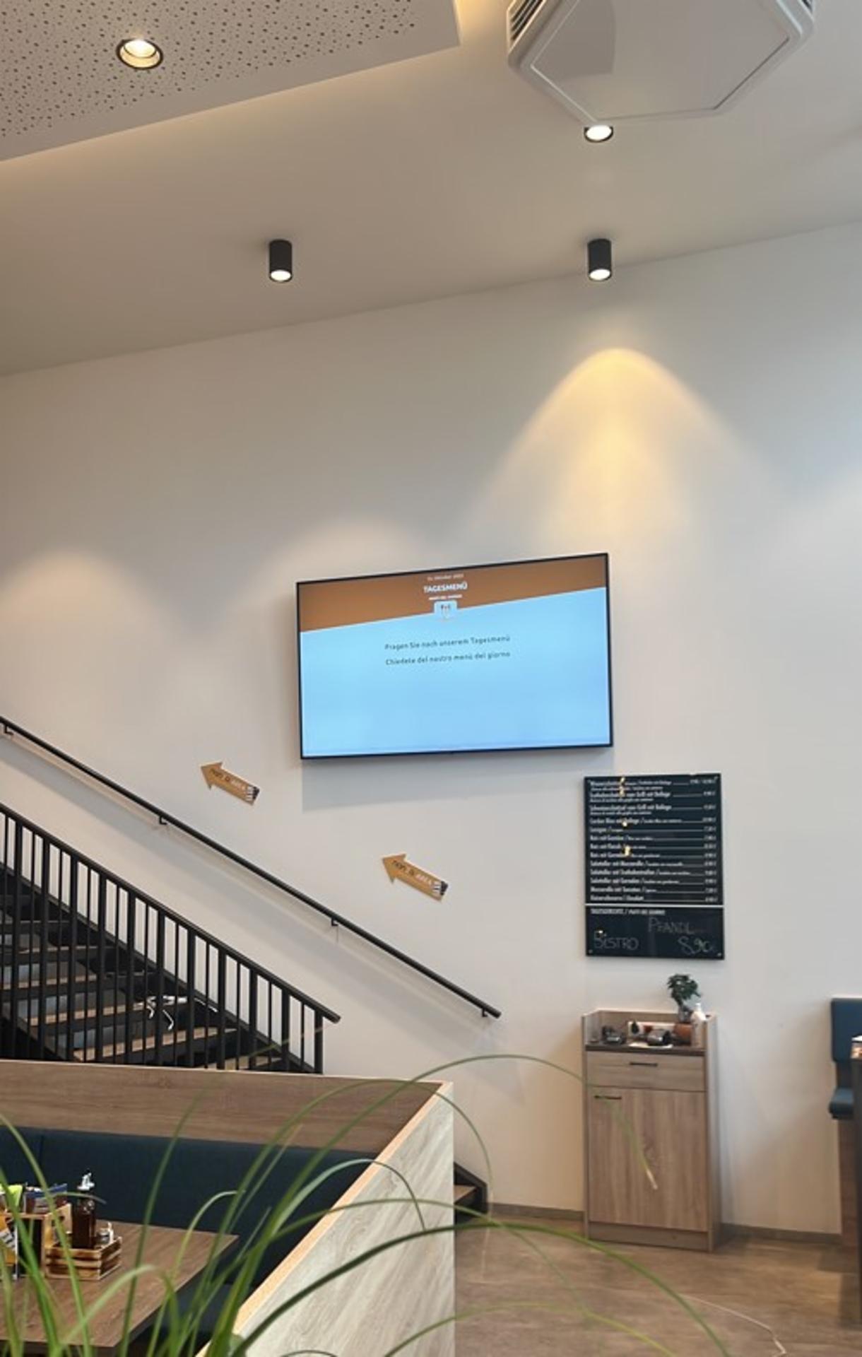 Impianto DISPLAY / LED a Bolzano, in zona mein Bistro Avanti