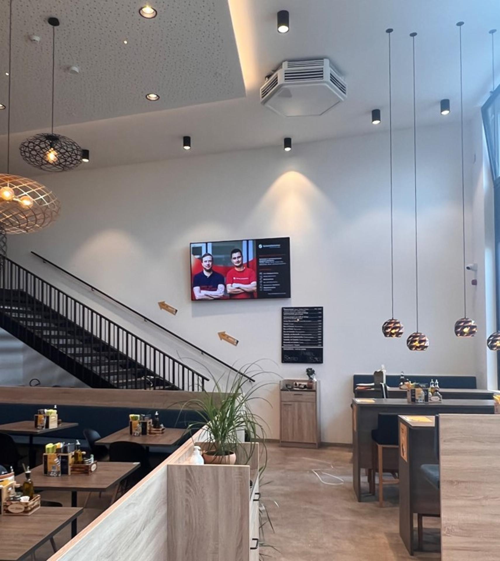 Impianto DISPLAY / LED a Bolzano, in zona mein Bistro Avanti