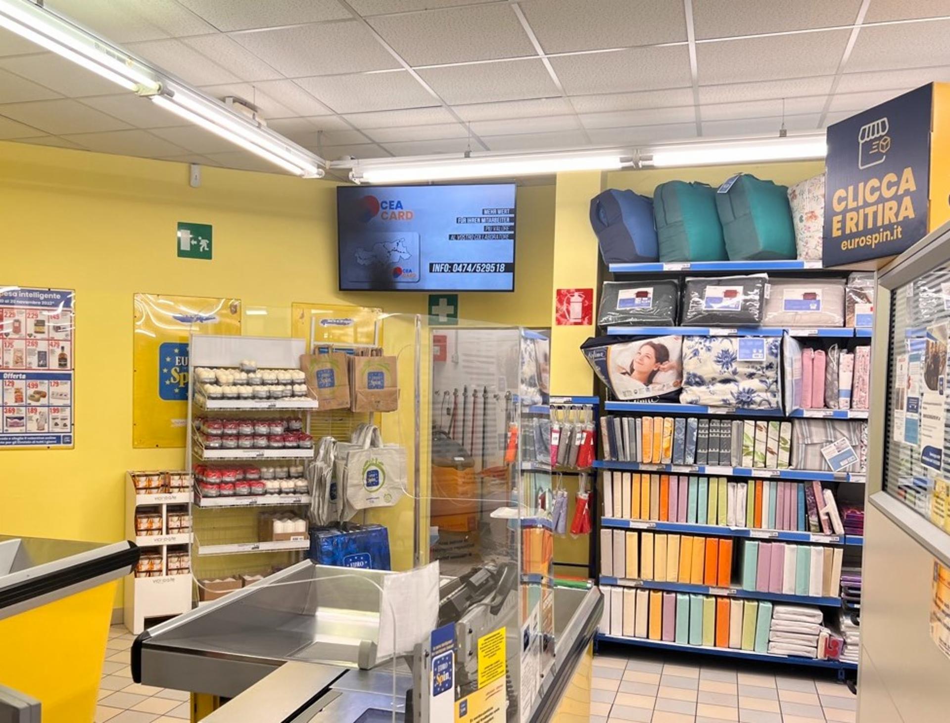 Impianto DISPLAY / LED a Lasa, in zona EuroSpin