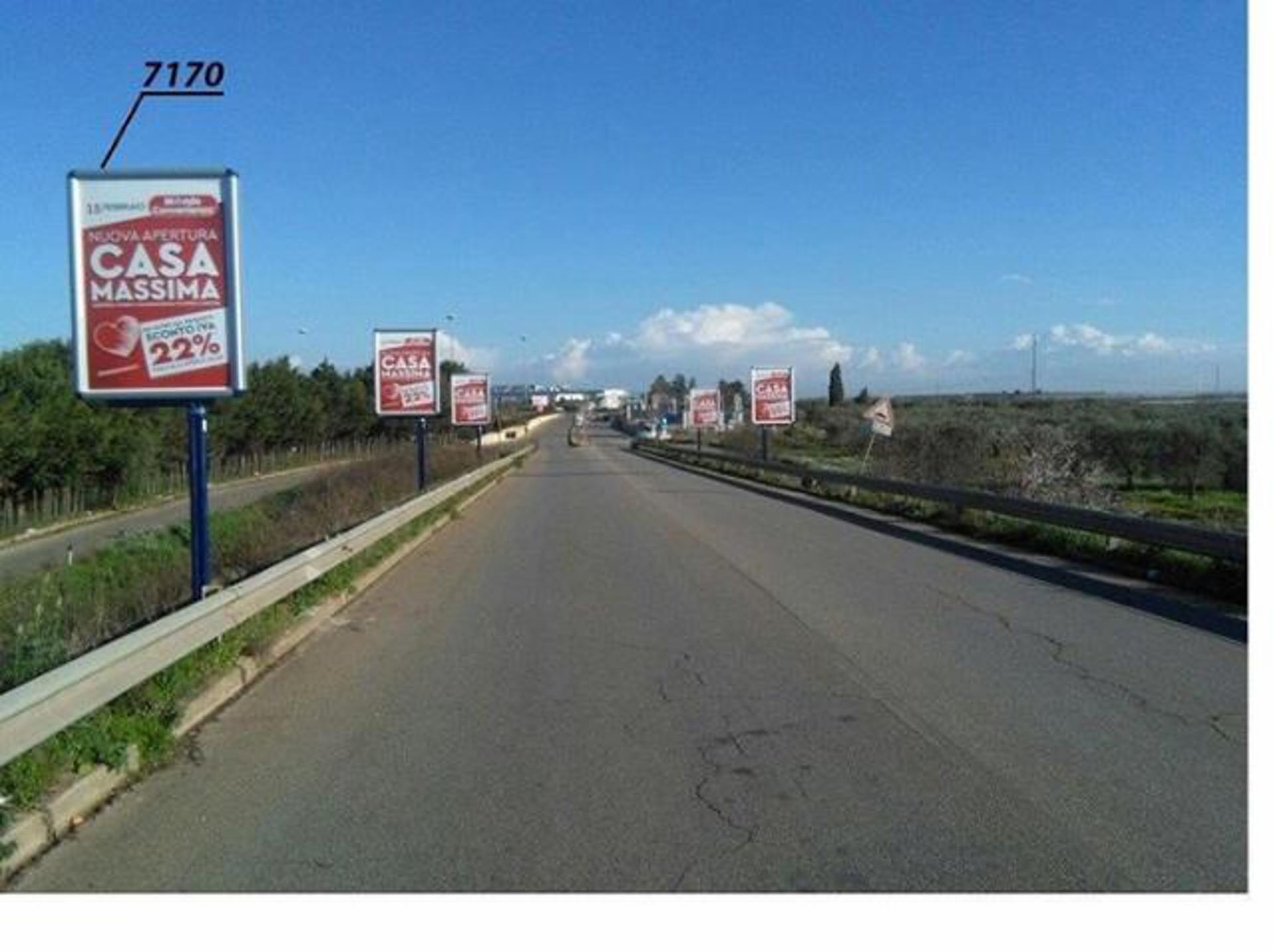 Impianto STENDARDO a Casamassima, in zona Todis